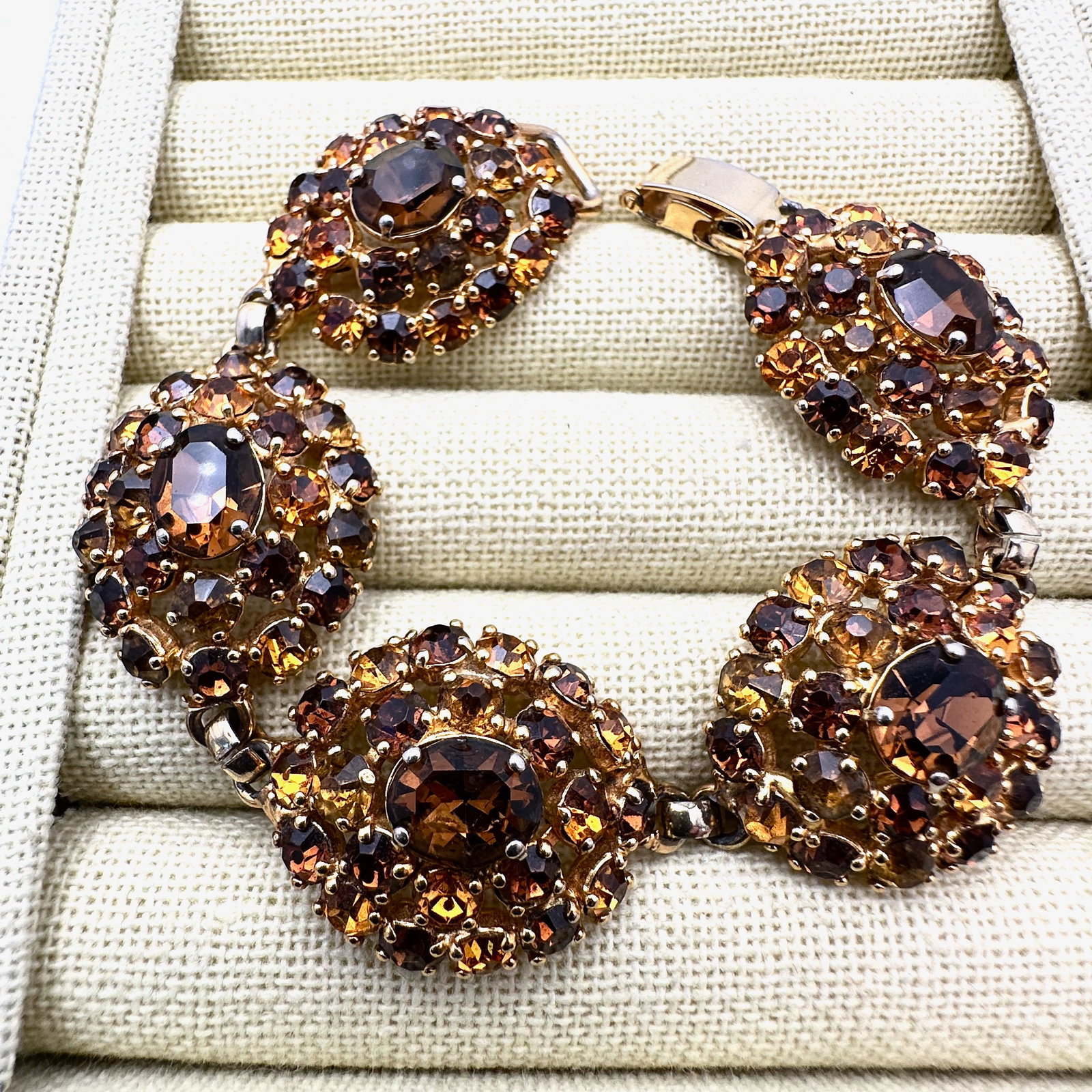 Vintage Bergere Amber Colored and Orange Glass Rhinestone Gold Tone Bracelet 7 Inch: Vintage Bergere Amber Colored and Orange Glass Rhinestone Gold Tone Bracelet 7 Inch