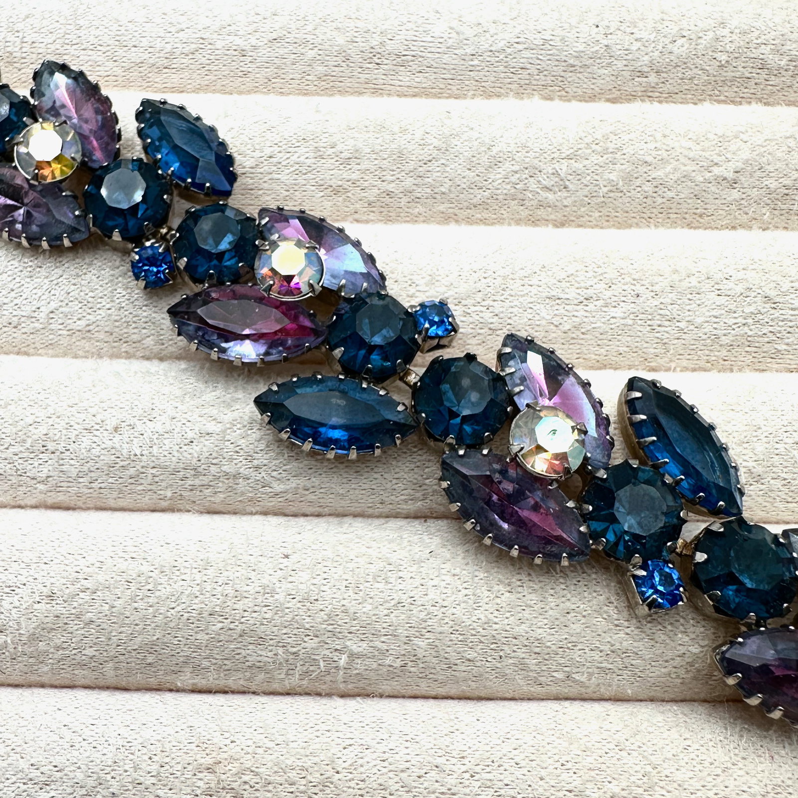 Vintage Juliana? Pink Blue Glass Rhinestone Silver Tone Bracelet 7.5 Inch: Vintage Juliana? Pink Blue Glass Rhinestone Silver Tone Bracelet 7.5 Inch