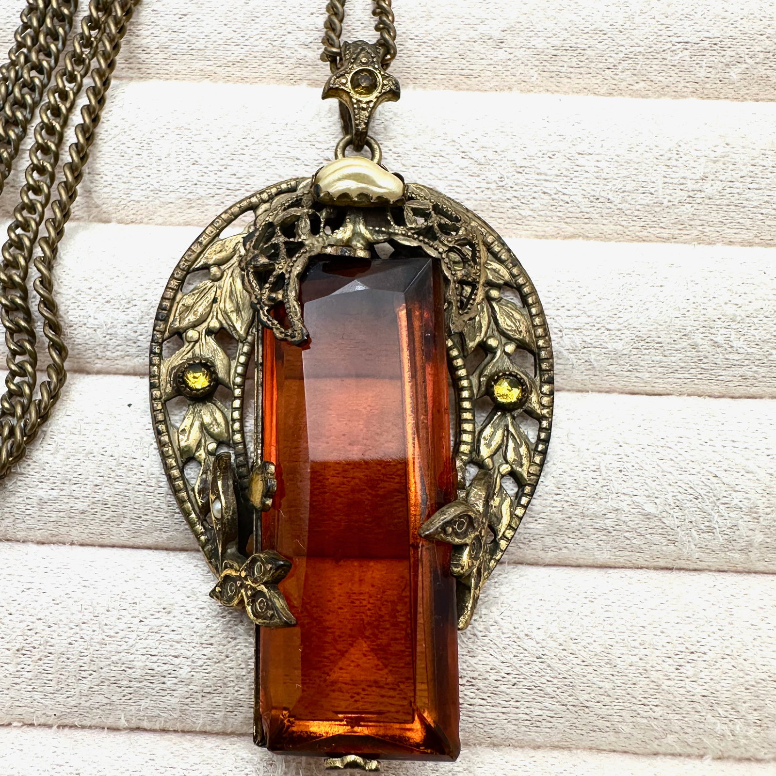 Antique Amber Colored Czech Glass Antiqued Gold Tone Necklace 20 Inch Chain: Antique Amber Colored Czech Glass Antiqued Gold Tone Necklace 20 Inch Chain