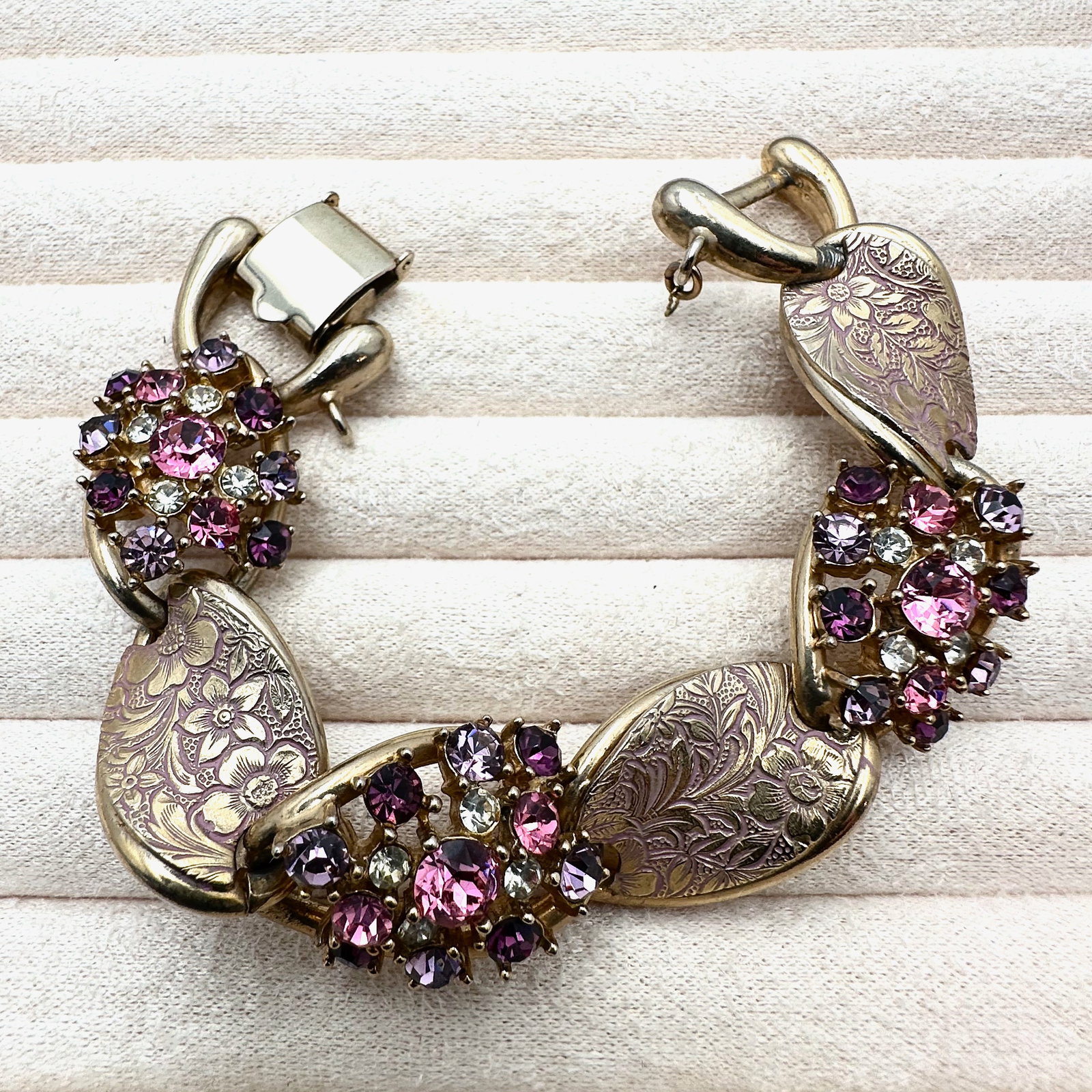 Vintage High End Unsigned Pink and Purple Glass Rhinestone Gold Tone Bracelet 7 Inch: Vintage High End Unsigned Pink and Purple Glass Rhinestone Gold Tone Bracelet 7 Inch