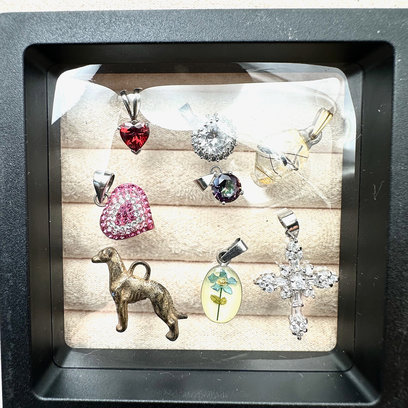 Group Lot of Pendants Mixed Metals May Include Silver & Gold Plated, Gold Filled, Less than 925 (1 of 2)