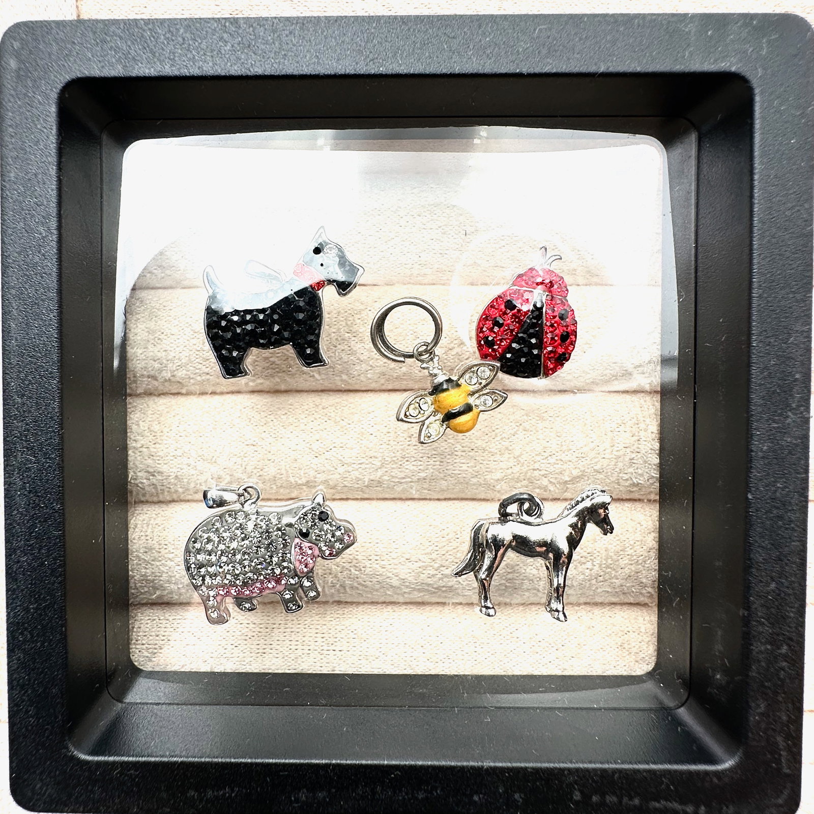 Group Lot of Pendants Mixed Metals May Include Silver & Gold Plated, Gold Filled, Less than 925 (1 of 2)