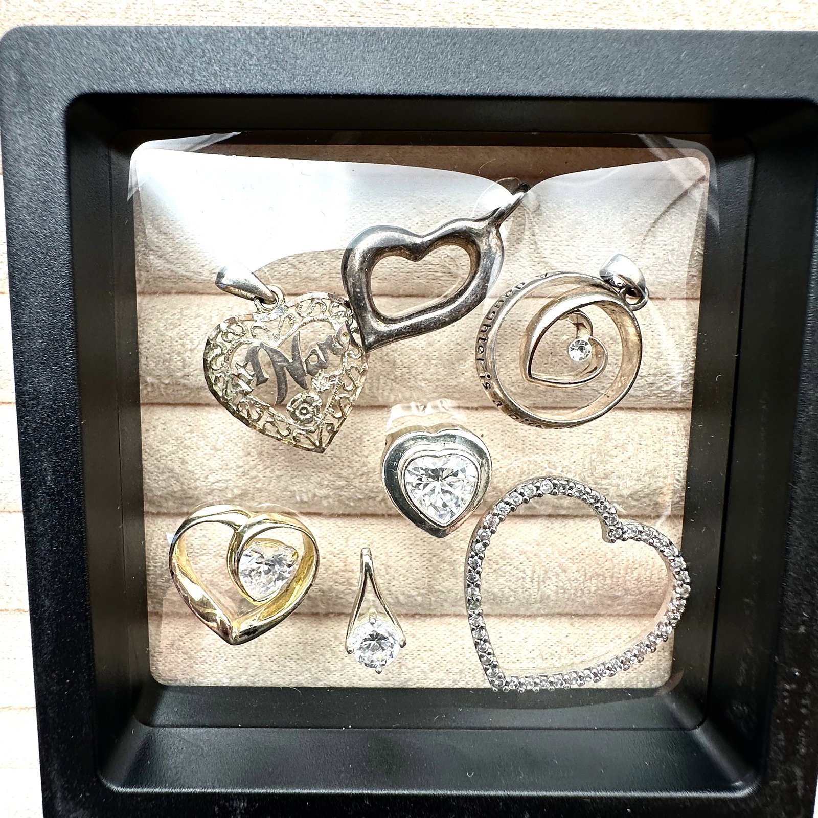 Group Lot of Pendants Mixed Metals May Include Silver & Gold Plated, Gold Filled, Less than 925 (1 of 2)