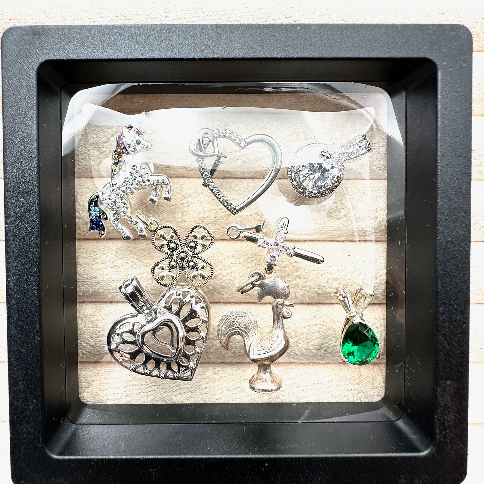Group Lot of Pendants Mixed Metals May Include Silver & Gold Plated, Gold Filled, Less than 925 (1 of 2)