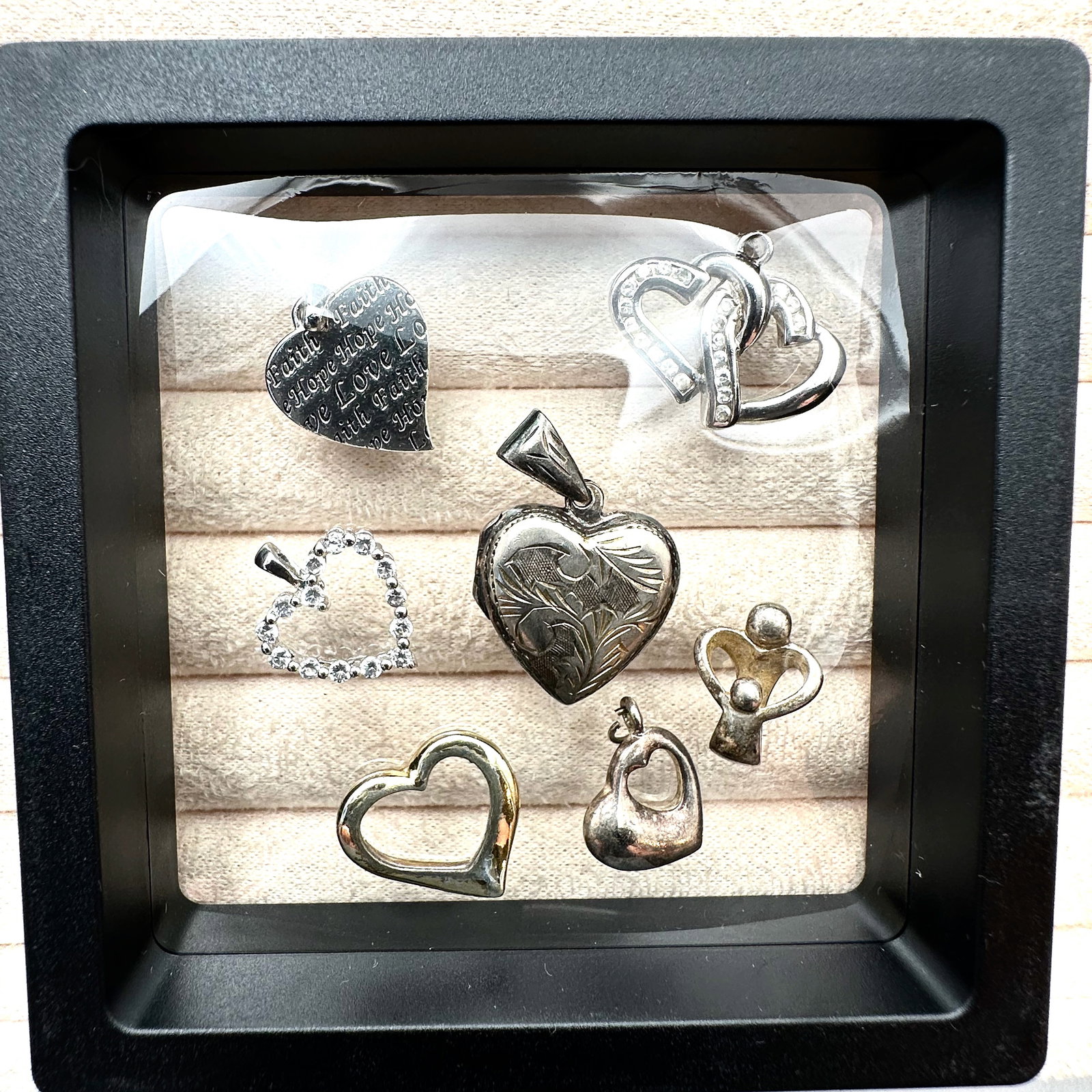 Group Lot of Pendants Mixed Metals May Include Silver & Gold Plated, Gold Filled, Less than 925 (1 of 2)