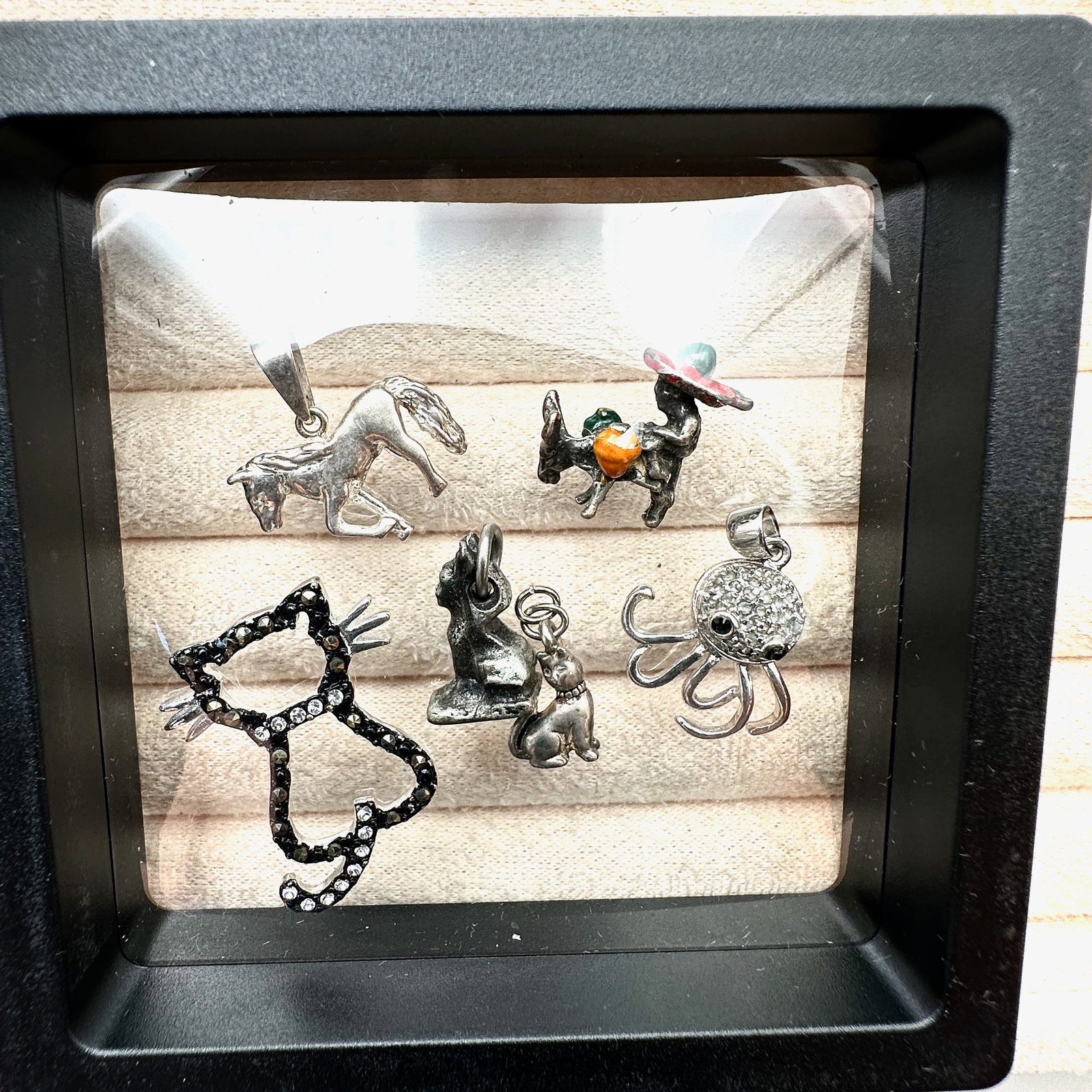 Group Lot of Pendants Mixed Metals May Include Silver & Gold Plated, Gold Filled, Less than 925 (1 of 2)