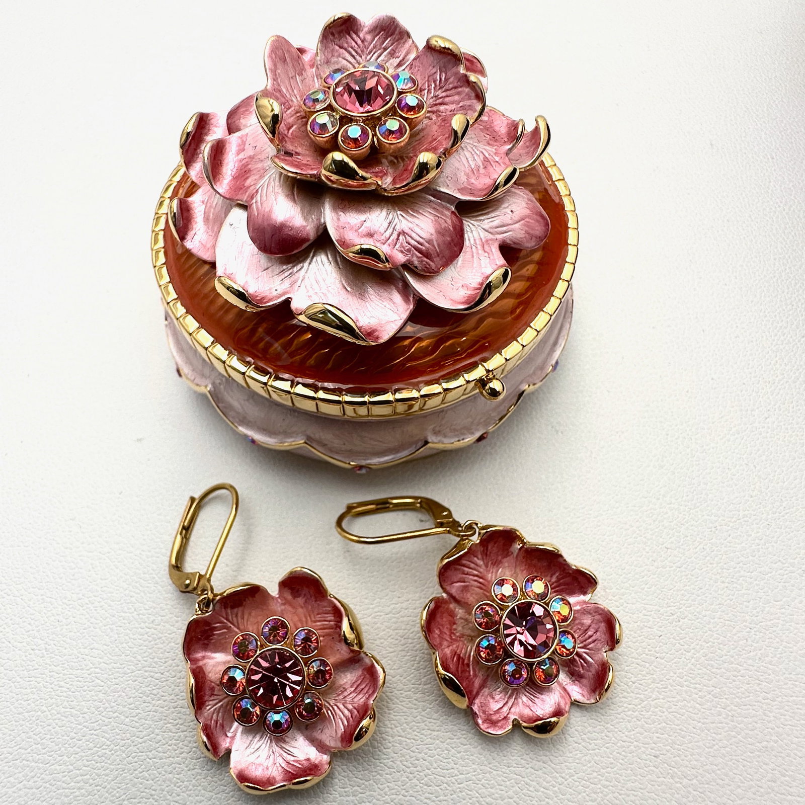 Vintage Joan Rivers Floral Fantasy Trinket Box and Earrings Box Included (1 of 2)