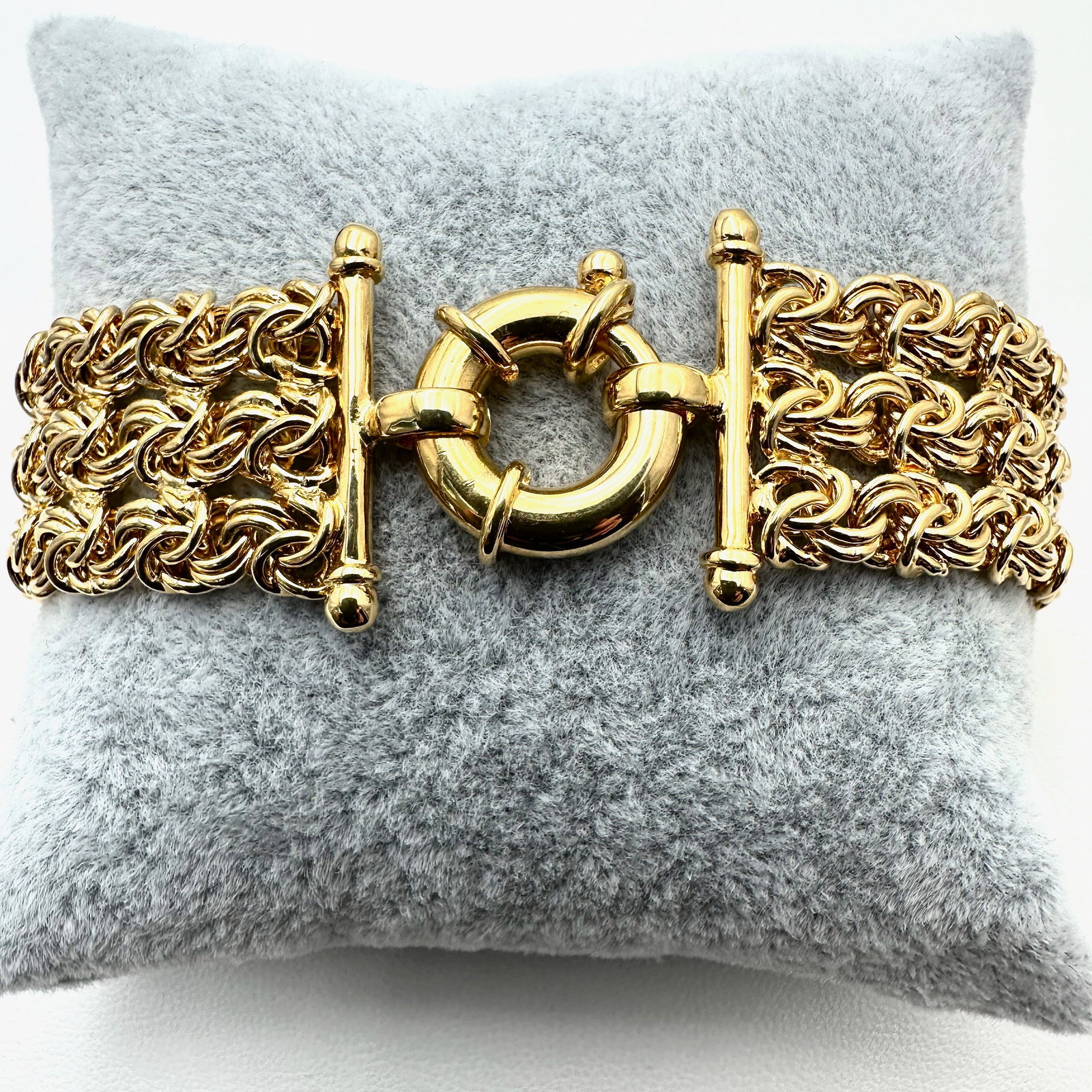 Italy Heavy Gold Plated Fancy Design Bracelet 7.5 Inch (1 of 2)