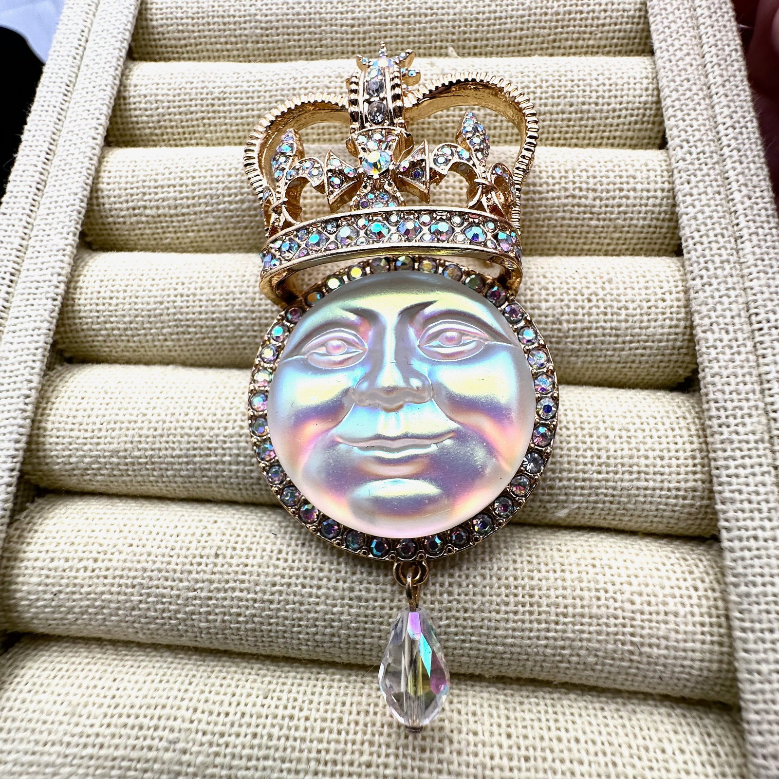 Kirks Folly Moon Face Crown Gold Tone Brooch Pin 3 Inch (1 of 2)