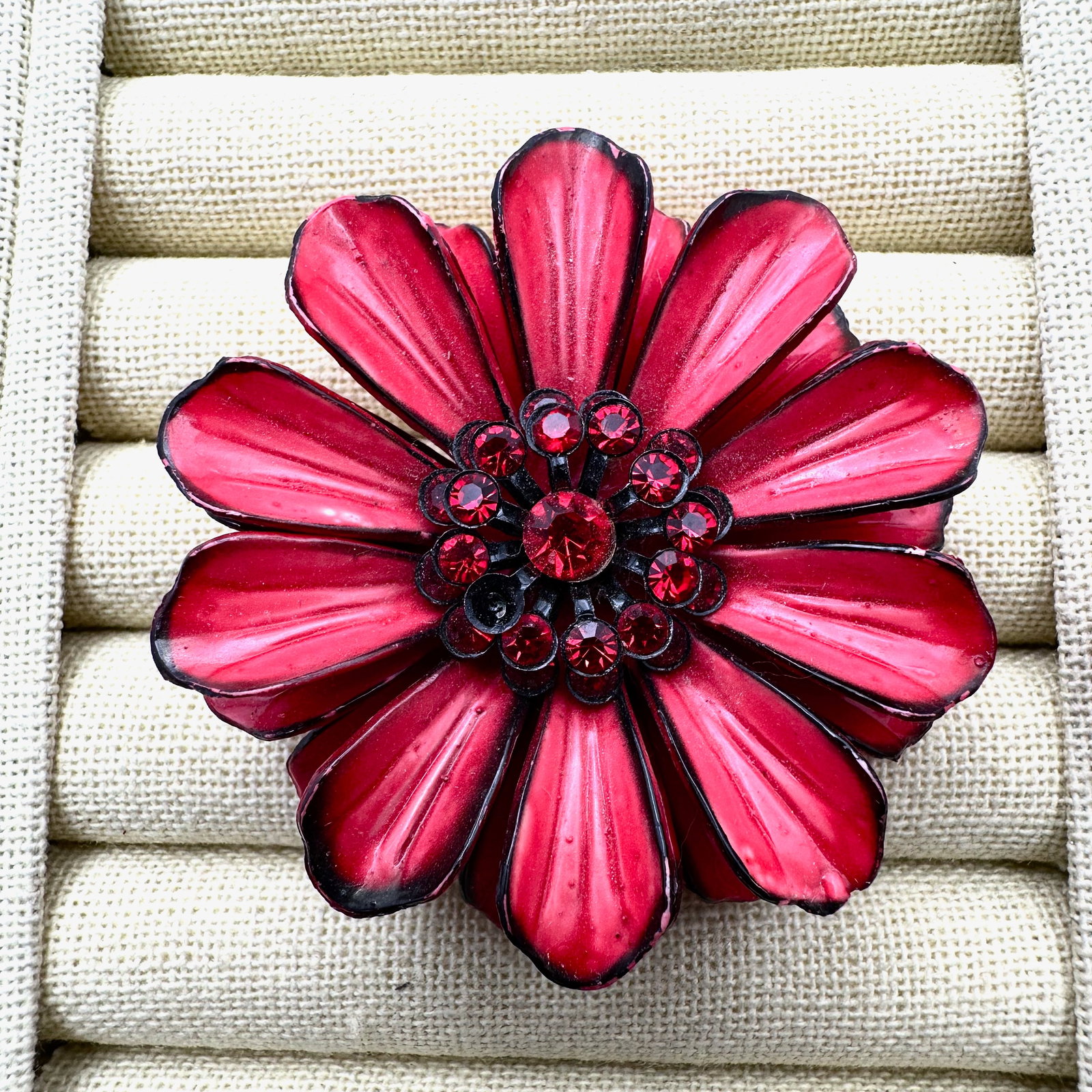 Vintage Layered Red Flower Rhinestone Brooch Pin 2.5 Inch: Vintage Layered Red Flower Rhinestone Brooch Pin 2.5 Inch