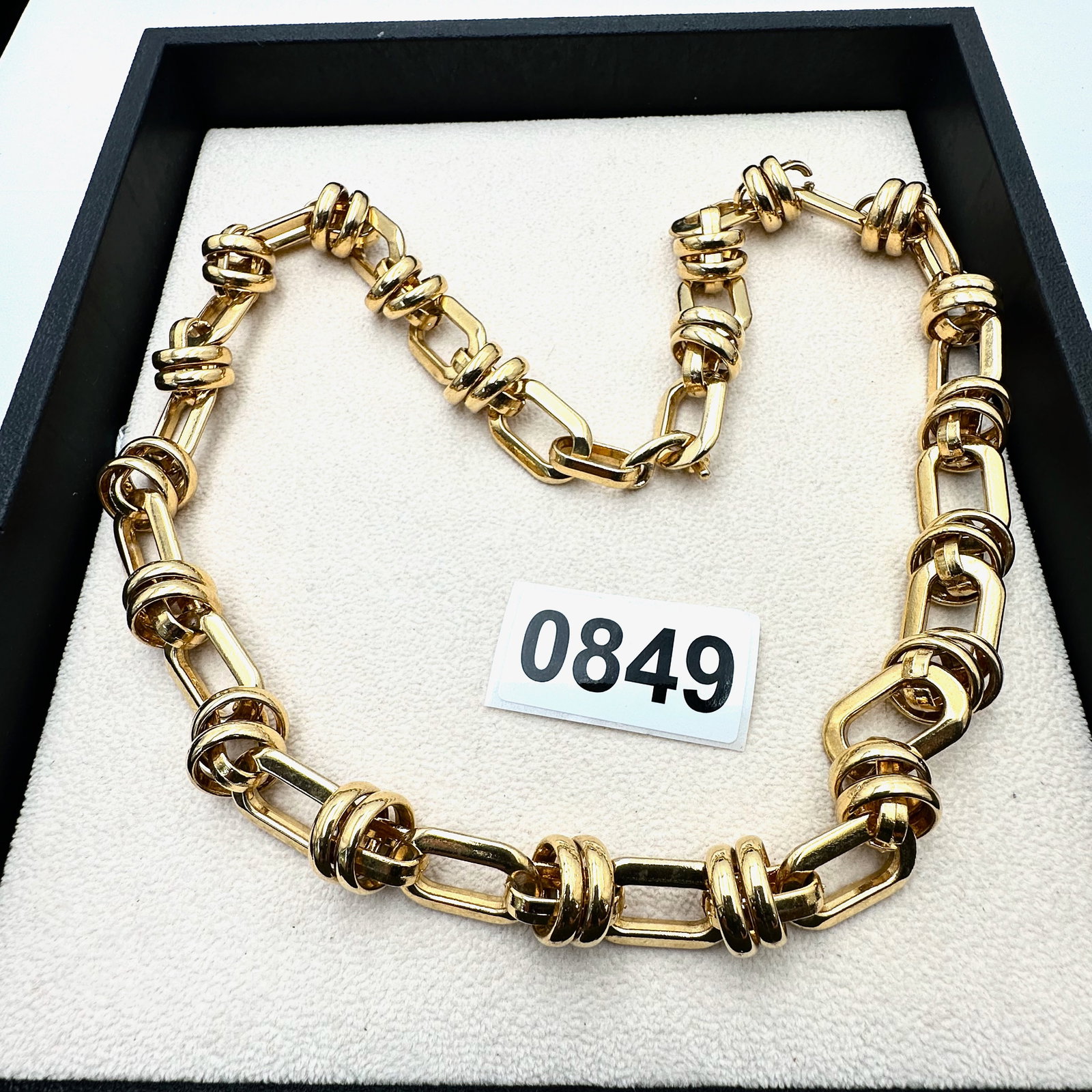 Vintage Heavy Quality Bold Gold Tone Chain Toggle Necklace 22 Inch: Vintage Heavy Quality Bold Gold Tone Chain Toggle Necklace 22 Inch