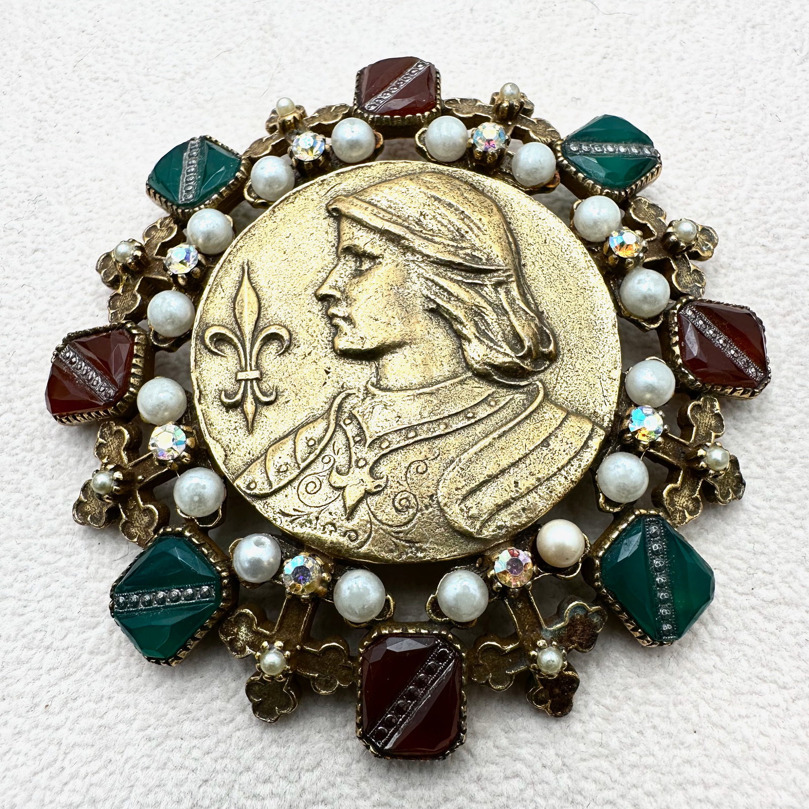Vintage Arthur Pepper ART Intaglio Glass FAux Pearl Gold Tone Brooch Pin 3 Inch: Vintage Arthur Pepper ART Intaglio Glass FAux Pearl Gold Tone Brooch Pin 3 Inch