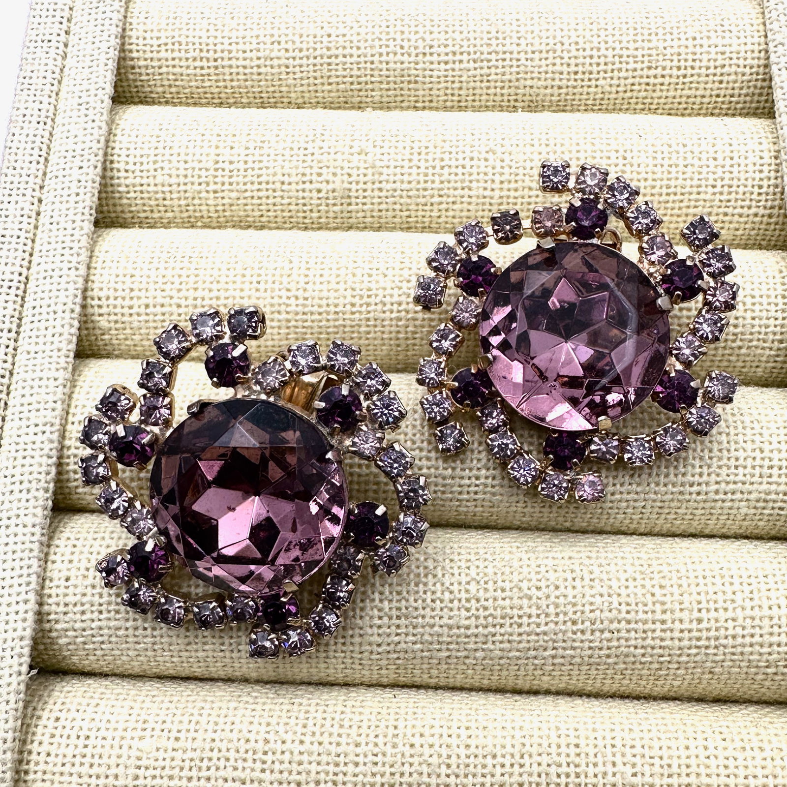 Vintage Purple Glass Rhinestone Gold Tone Clip Earrings High End Unsigned: Vintage Purple Glass Rhinestone Gold Tone Clip Earrings High End Unsigned