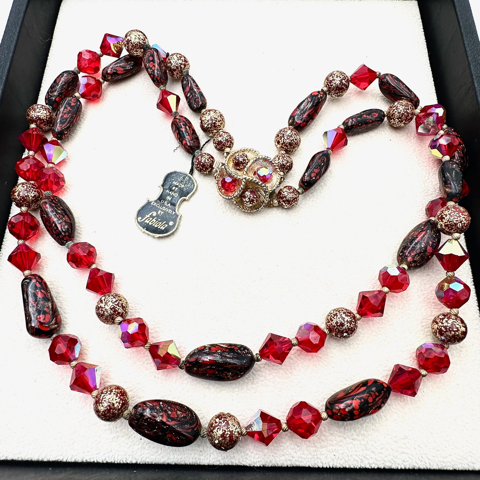 Vintage Stunning Red with Gold Flecks Art Glass Bead Necklace Gold Tone 18 Inch Hang Tag Fabiola: Vintage Stunning Red with Gold Flecks Art Glass Bead Necklace Gold Tone 18 Inch Hang Tag Fabiola