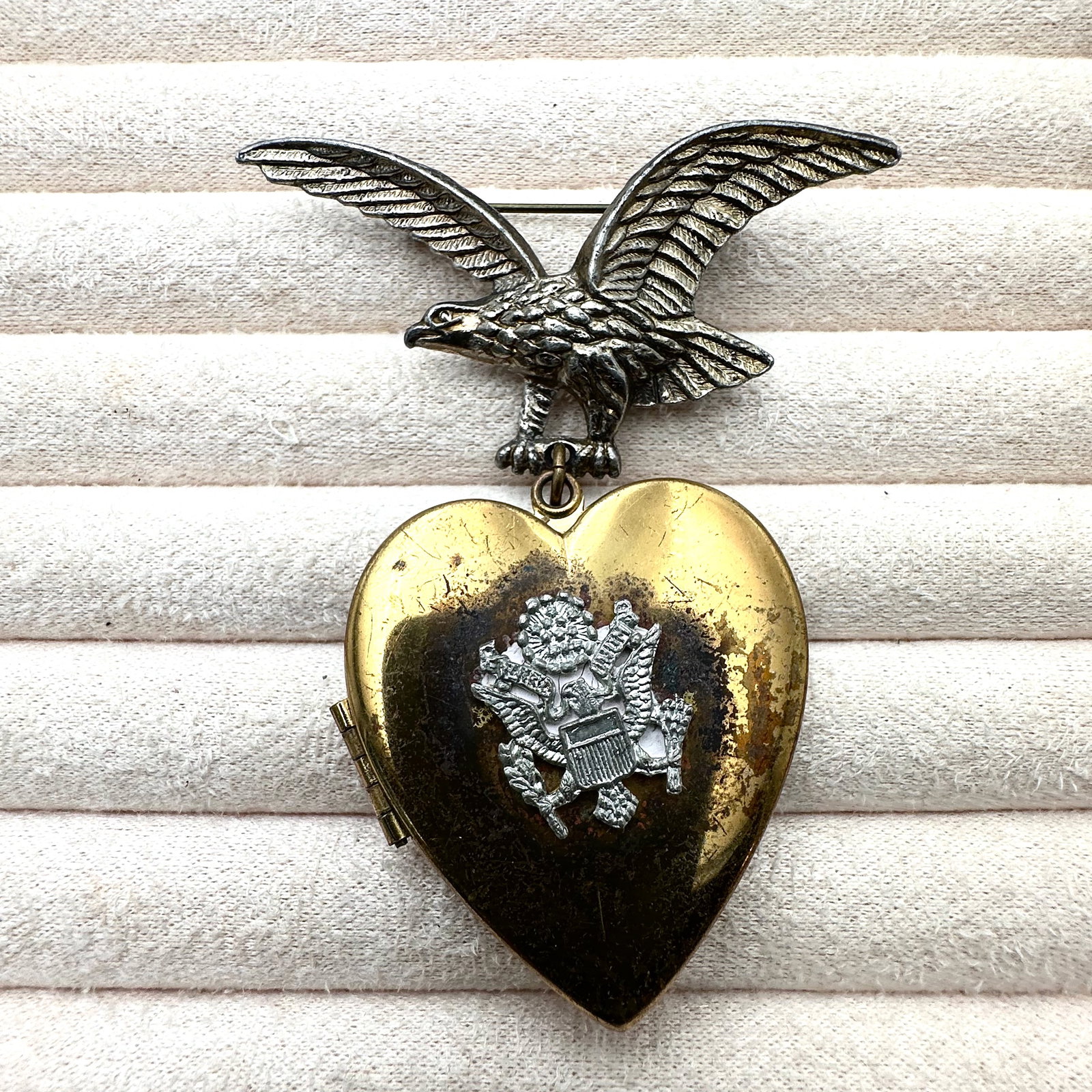 Vintage Military Eagle Heart Picture Locket Brooch Pin 3 Inch (1 of 3)