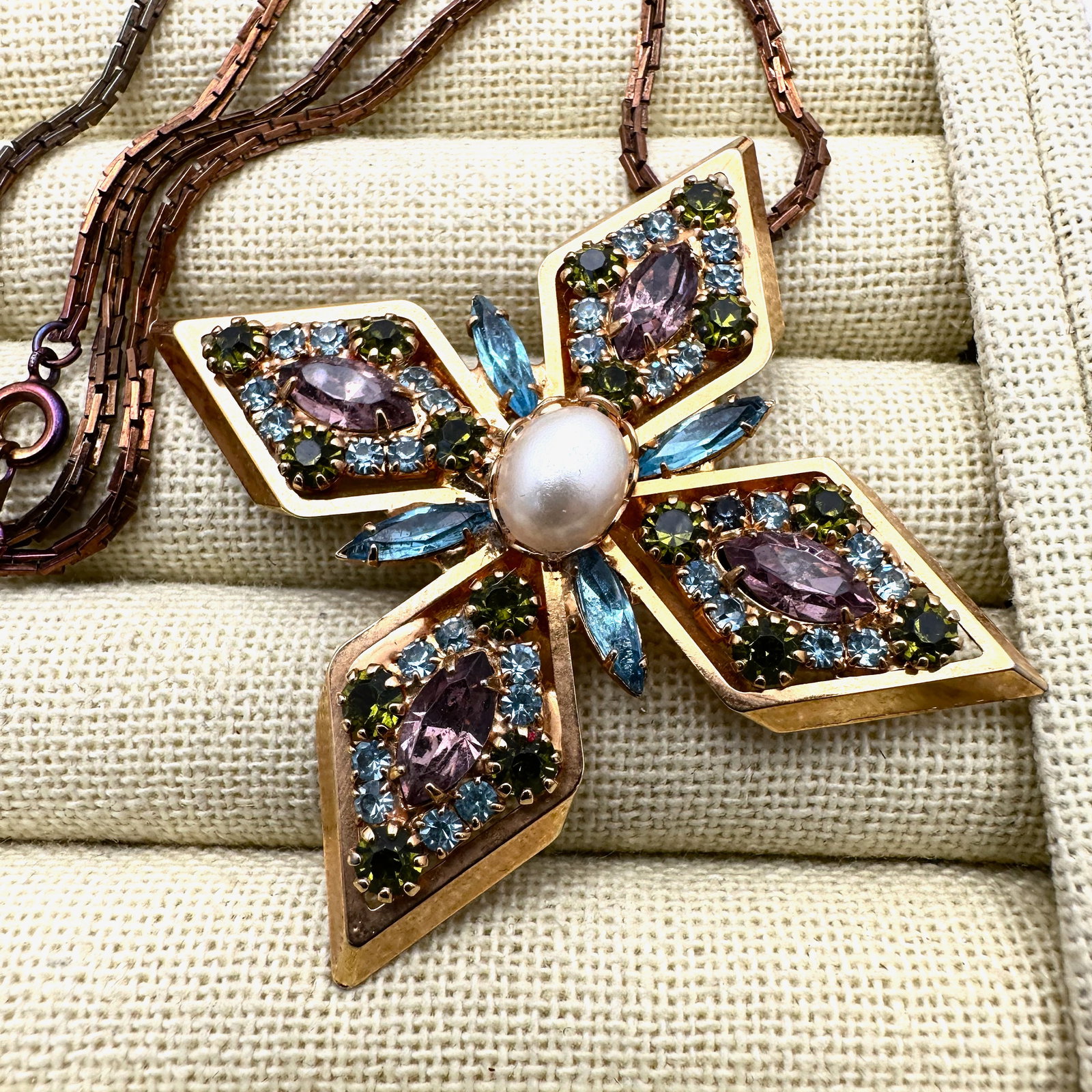 Vintage Alice Caviness Multicolor Rhinestone Gold Tone Maltese Cross Pendant Necklace 16 Inch: Vintage Alice Caviness Multicolor Rhinestone Gold Tone Maltese Cross Pendant Necklace 16 Inch