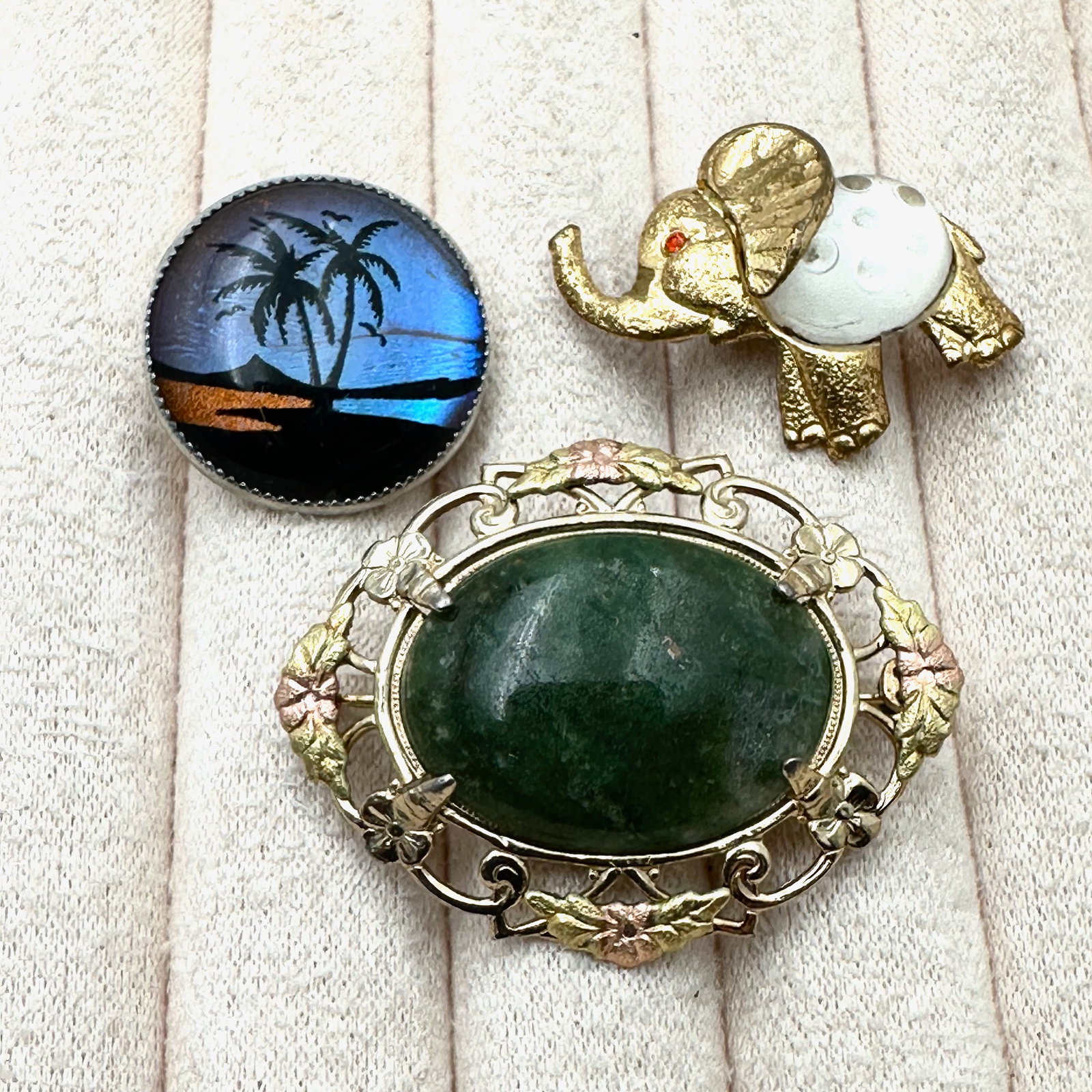 Vintage Group Lot of Brooches Pins Green Gemstone Butterfly Wings and Elephant: Vintage Group Lot of Brooches Pins Green Gemstone Butterfly Wings and Elephant
