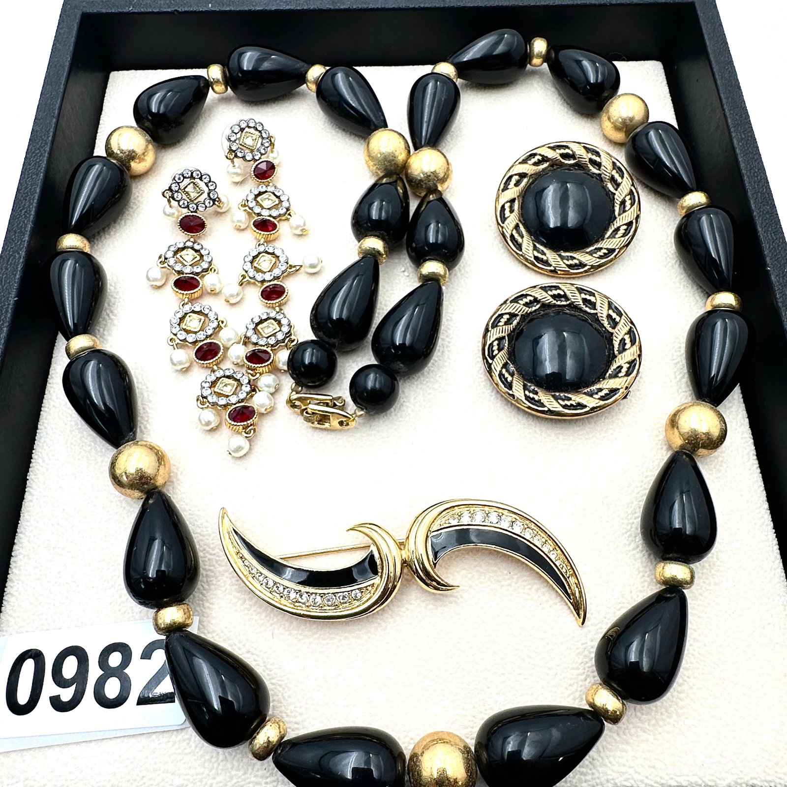 Vintage and Modern Jewelry Group Lot Black Gold Necklace Shoe Clips Earrings Brooch Pin: Vintage and Modern Jewelry Group Lot Black Gold Necklace Shoe Clips Earrings Brooch Pin