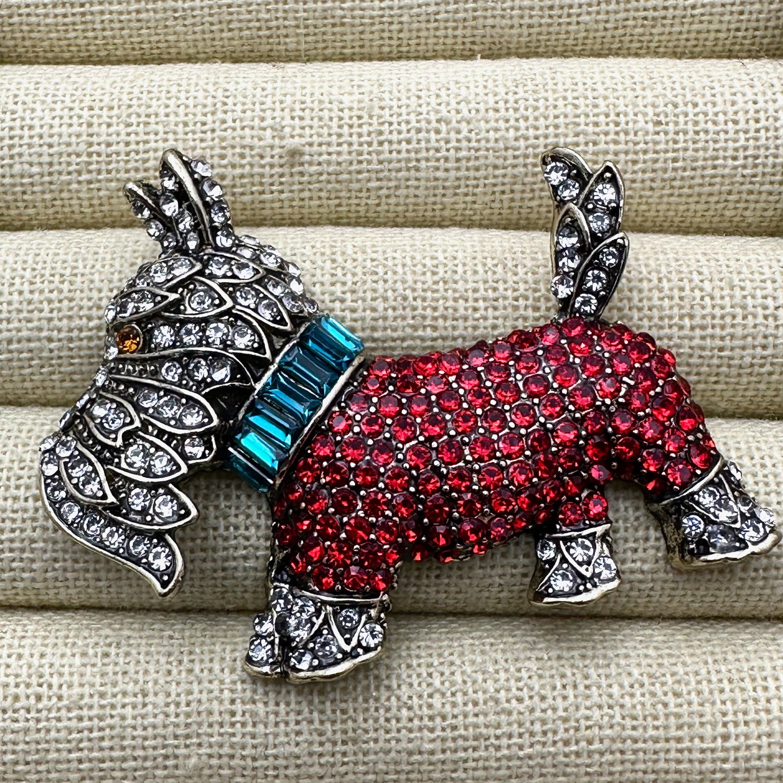 Red Rhinestone Bonze Tone Scottie Westie Dog Brooch Pin 2.25 Inch (1 of 2)