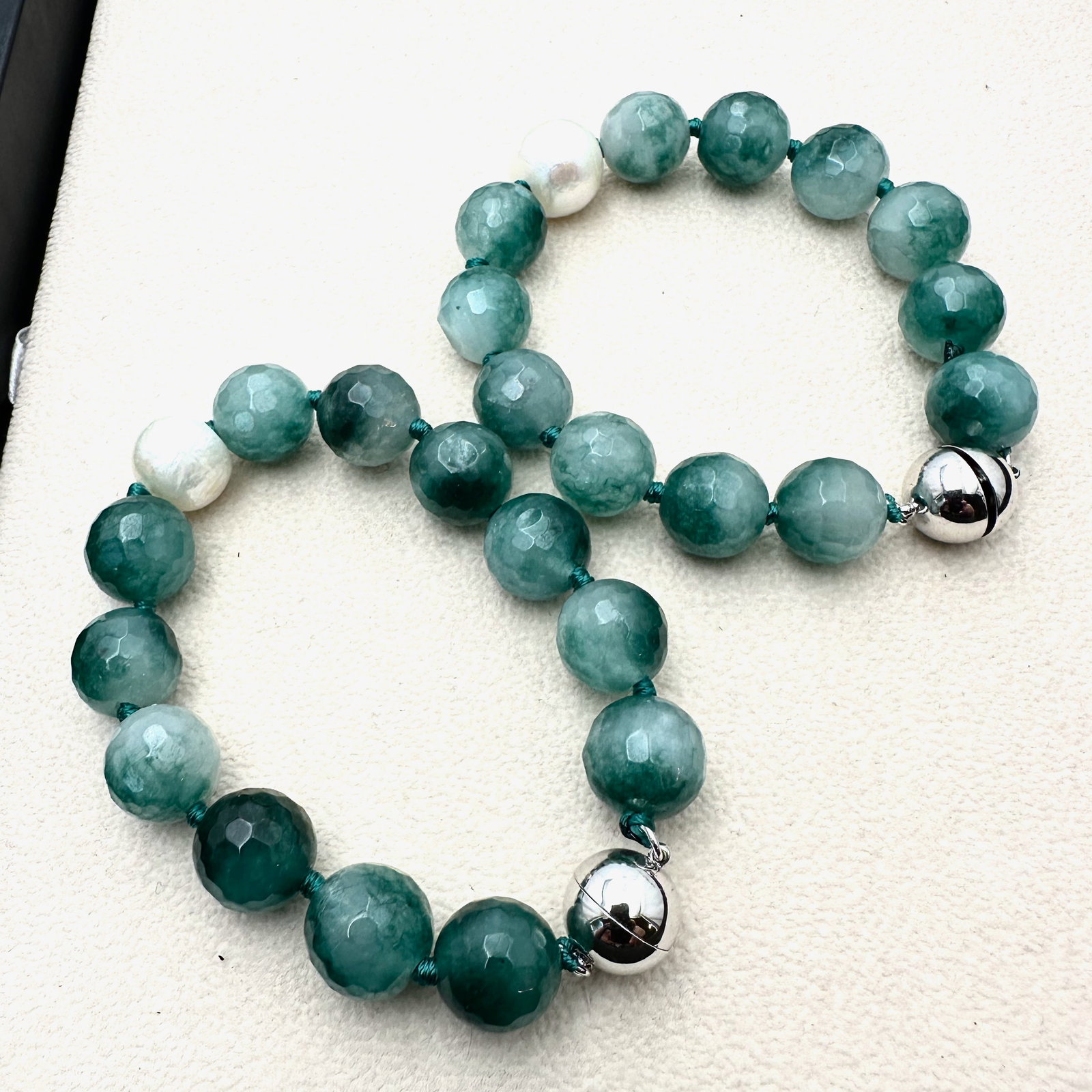 Pair of Green Gemstone Freshwater Pearl Sterling Silver Magnetic Clasp Bracelets 8 Inch (1 of 2)