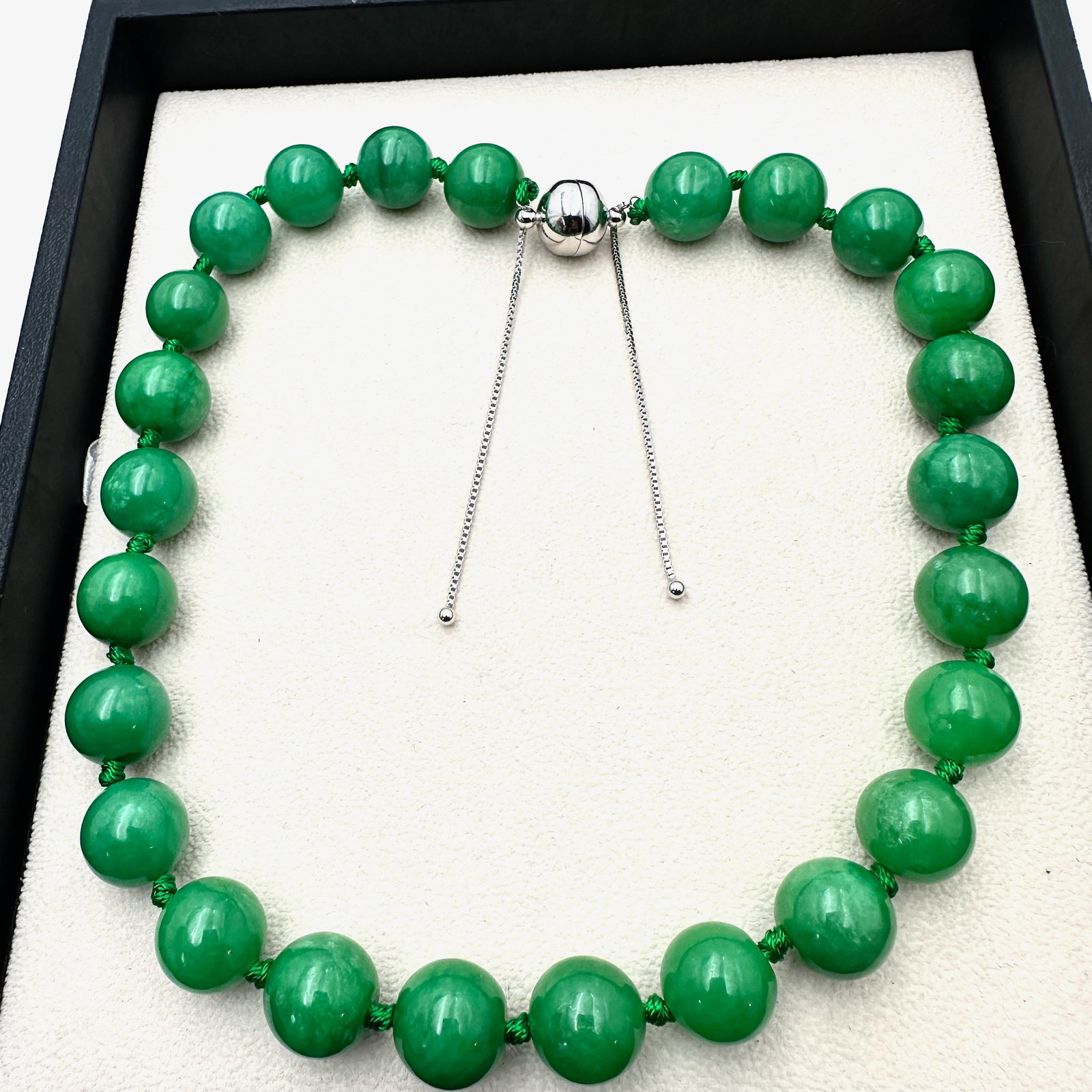 Large Green Jade Bead Hand Knotted Necklace Adjustable Size Silver Magnetic Clasp Fits Up to 20 Inch: Large Green Jade Bead Hand Knotted Necklace Adjustable Size Silver Magnetic Clasp Fits Up to 20 Inch