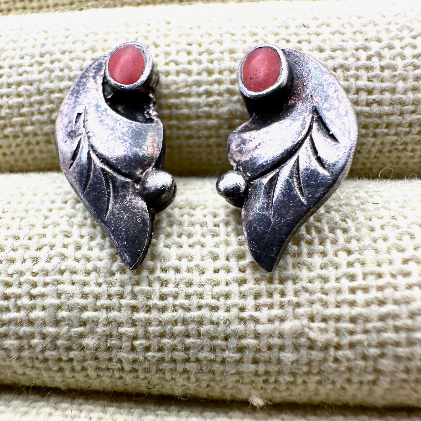 American Southwest Coral Sterling Silver Stud Earrings 3/4 Inch (1 of 2)