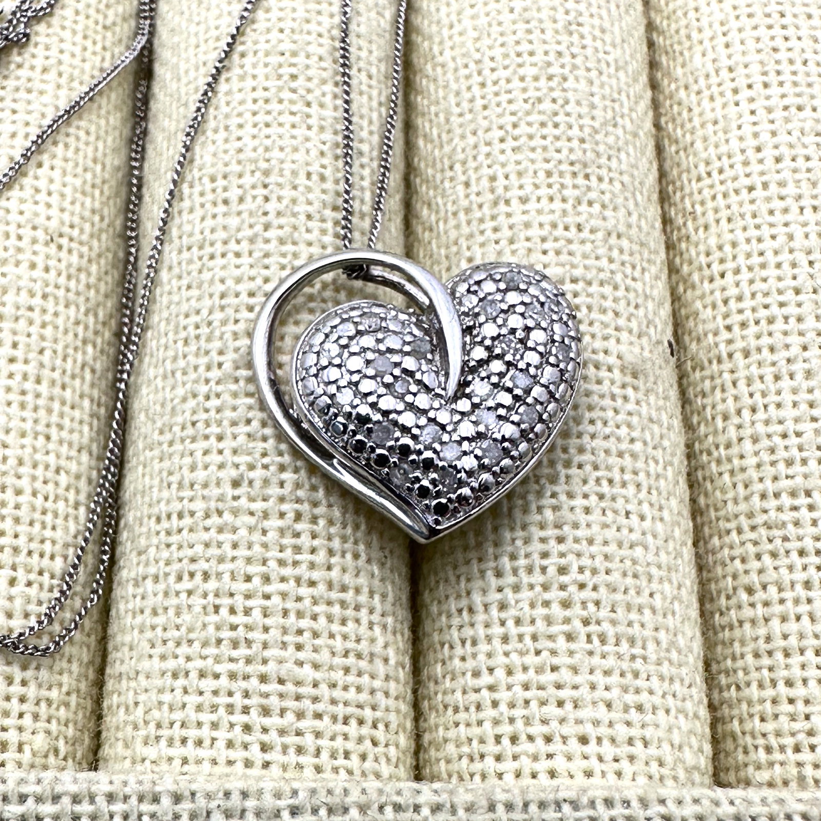 Diamond Sterling Silver Heart Pendant Necklace 18 Inch Chain (1 of 2)
