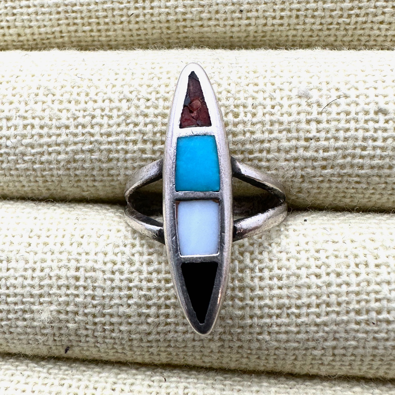 Vintage American Southwest Inlay Gemstone Sterling Silver Ring Size 4.5 Petite (1 of 2)