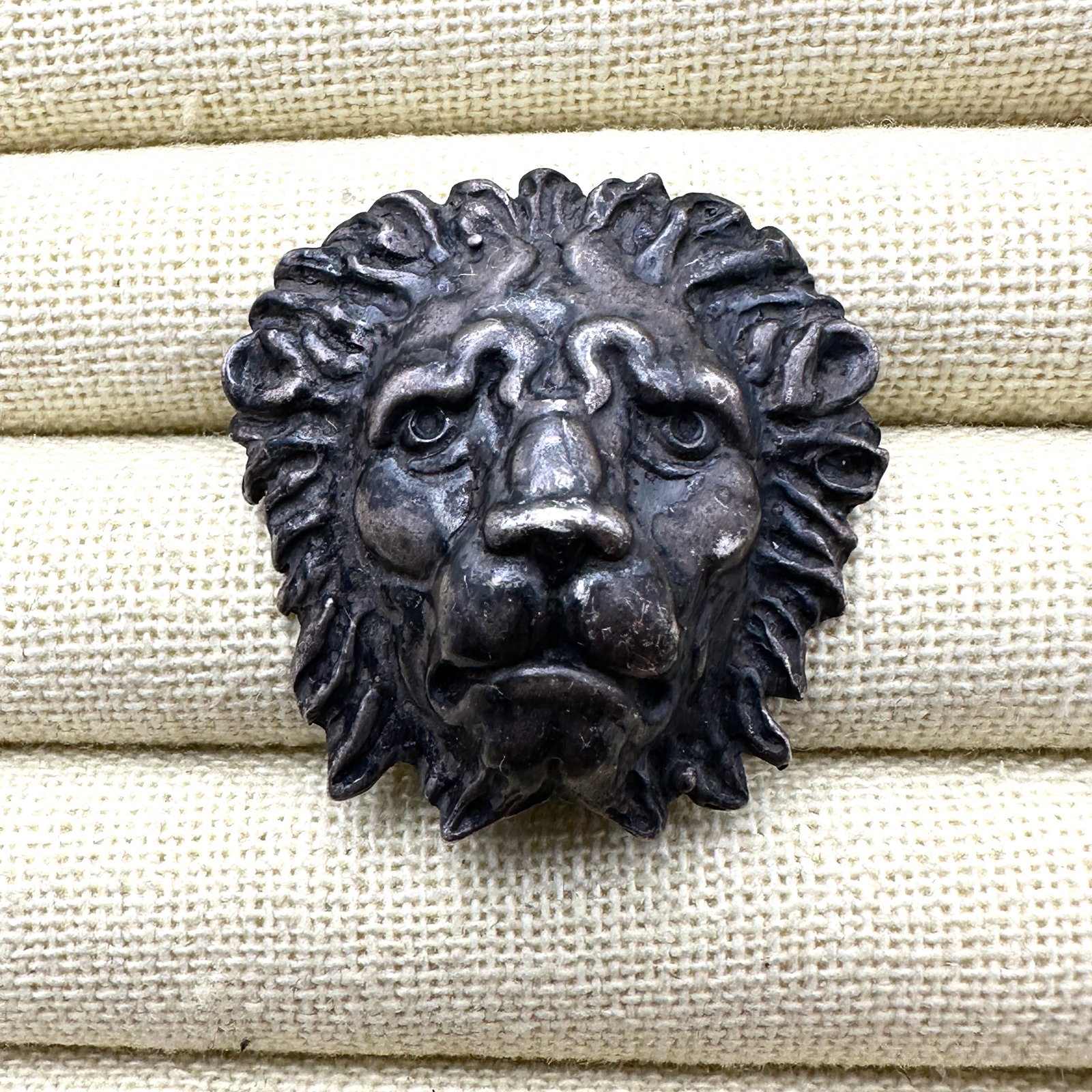 Vintage MMA Silver Tone Lion Brooch Pin 1.5 Inch (1 of 2)