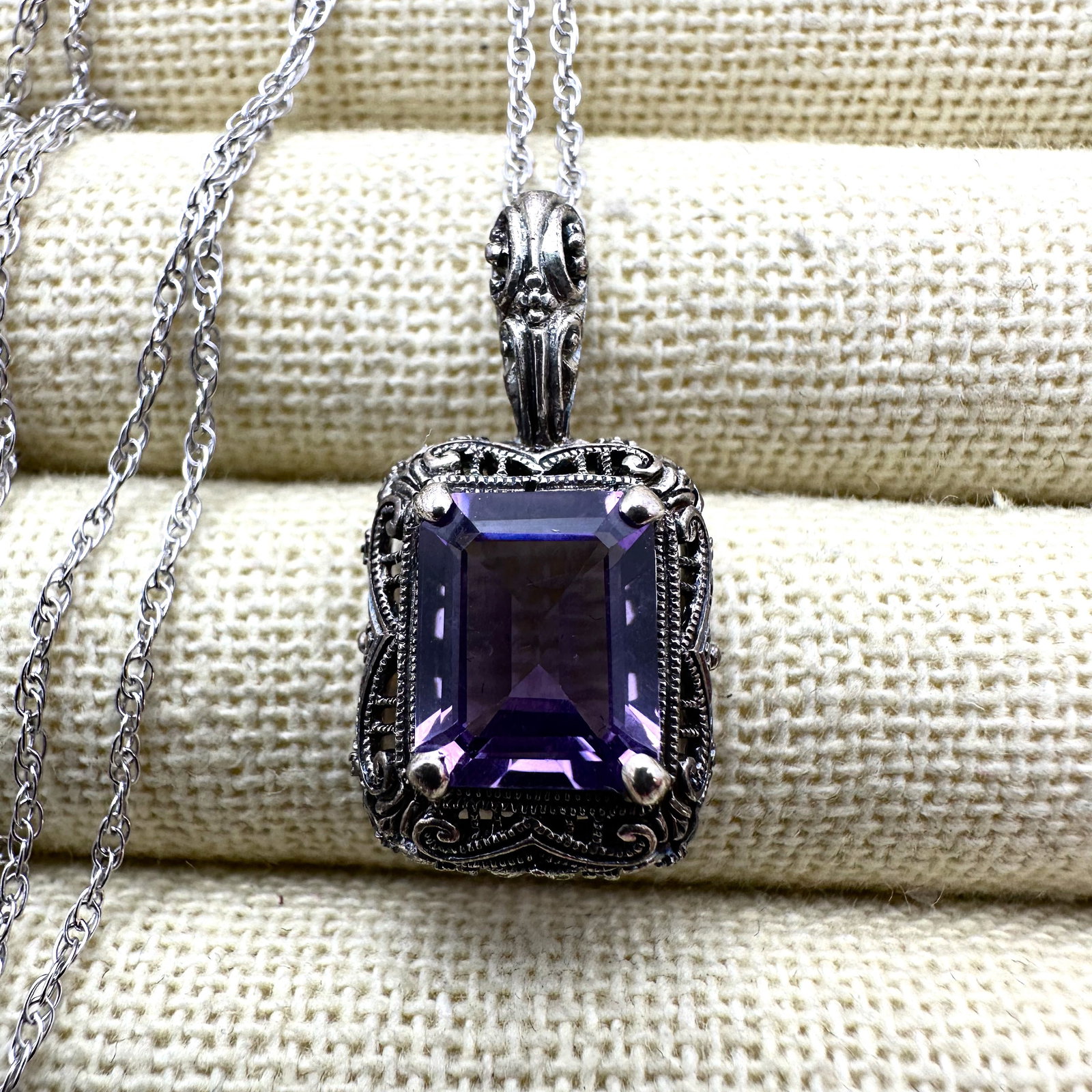 Purple Amethyst Sterling Silver Pendant Necklace 20 Inch Chain (1 of 2)