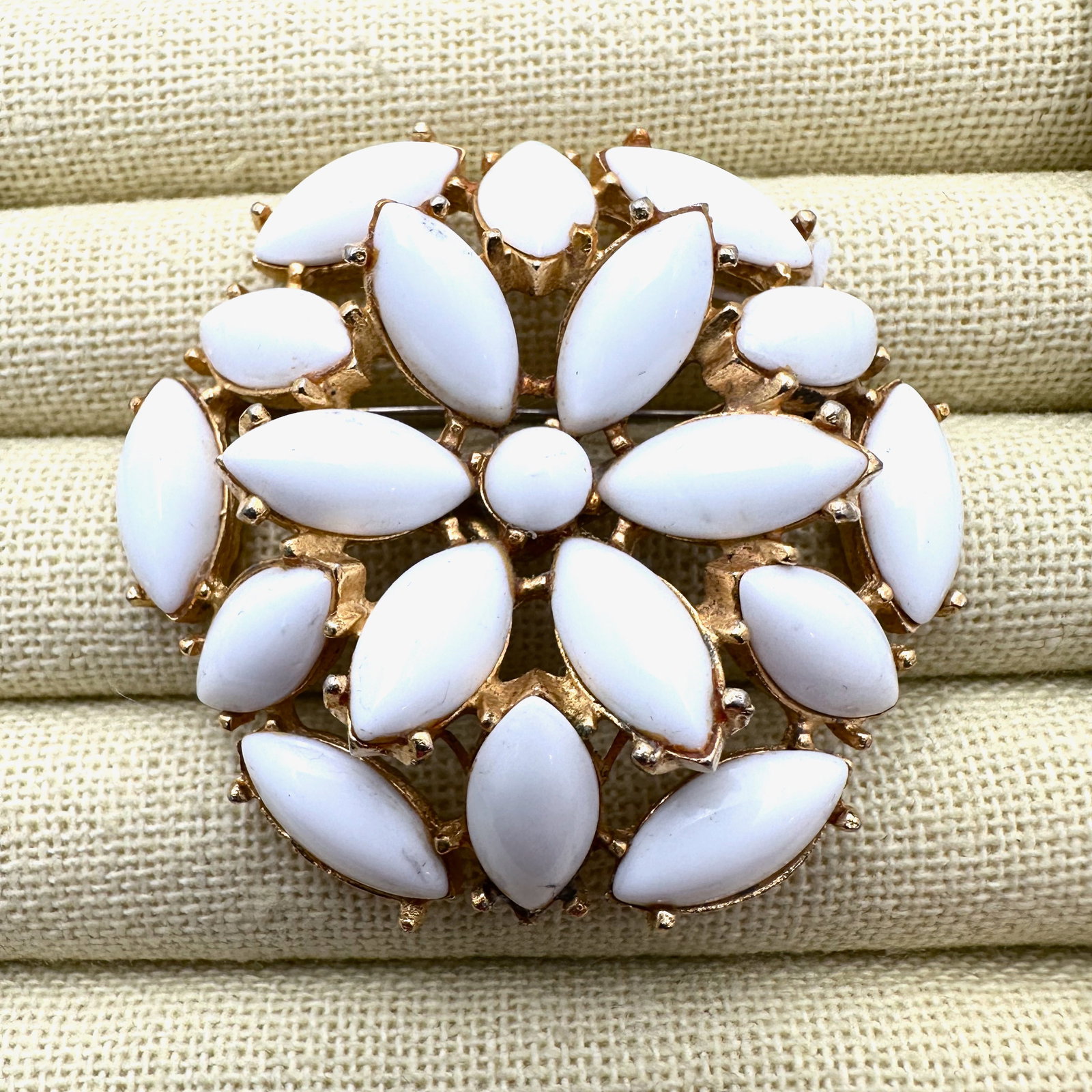 Vintage White Milk Glass Gold Tone Brooch Pin 2.25 Inch (1 of 2)