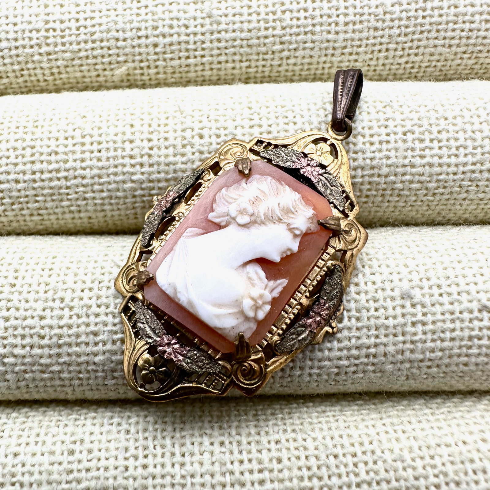 Antique Vintage Carved Shell Cameo Gold Plated Filigree Pendant 1.5 Inch (1 of 2)