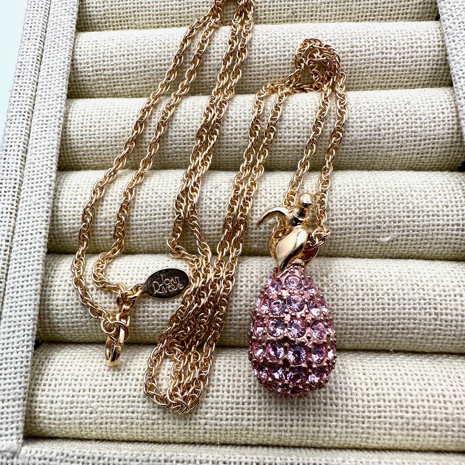 Vintage Joan Rivers Pink Crystal Egg Pendant Gold Tone Necklace 24 Inch Chain (1 of 2)