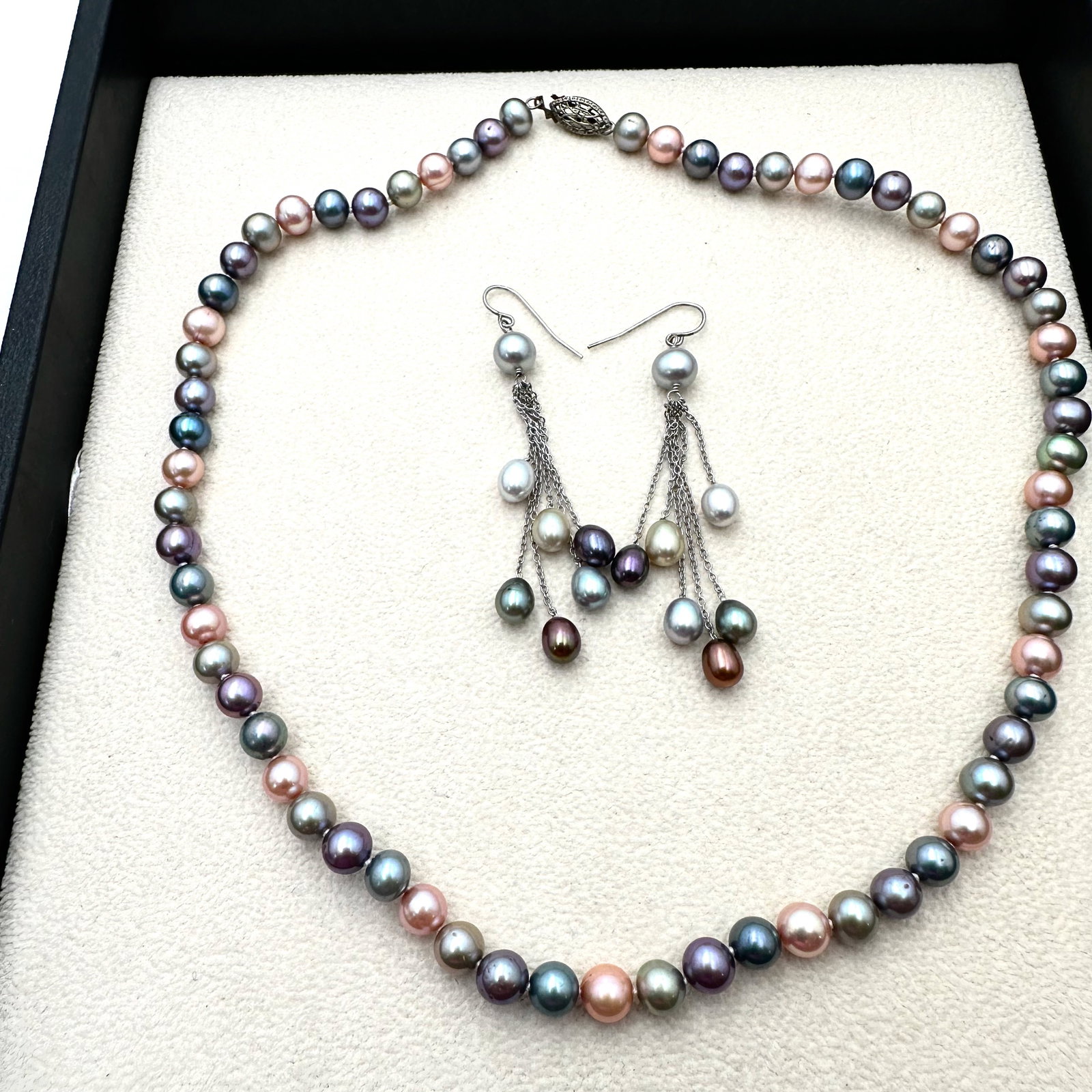 Vintage Pastel Freshwater Pearl Necklace and Pierced Earrings Sterling Silver: Vintage Pastel Freshwater Pearl Necklace and Pierced Earrings Sterling Silver