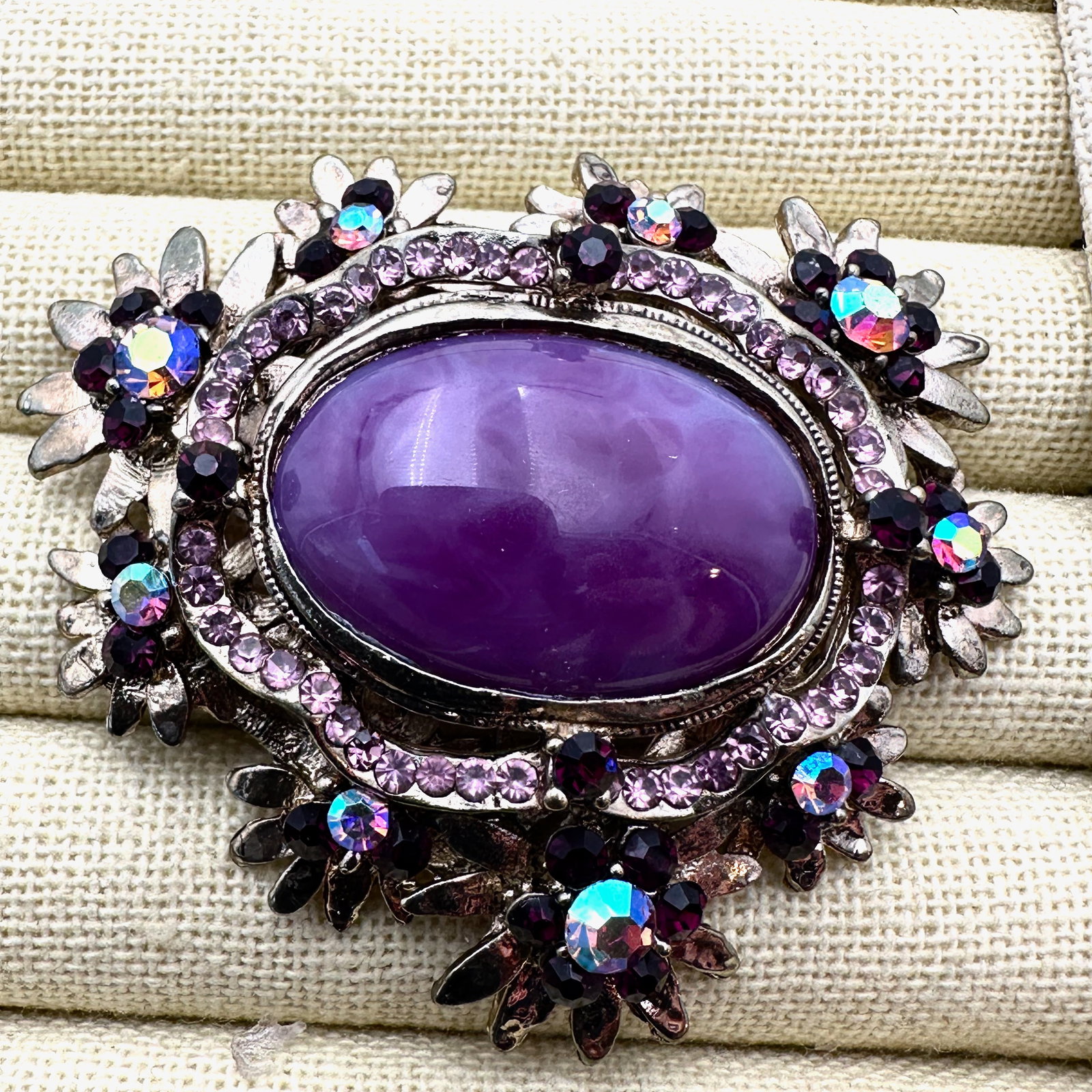Purple Rhinestone Glass Cabochon Gold Tone Brooch Pin 2.25 Inch: Purple Rhinestone Glass Cabochon Gold Tone Brooch Pin 2.25 Inch