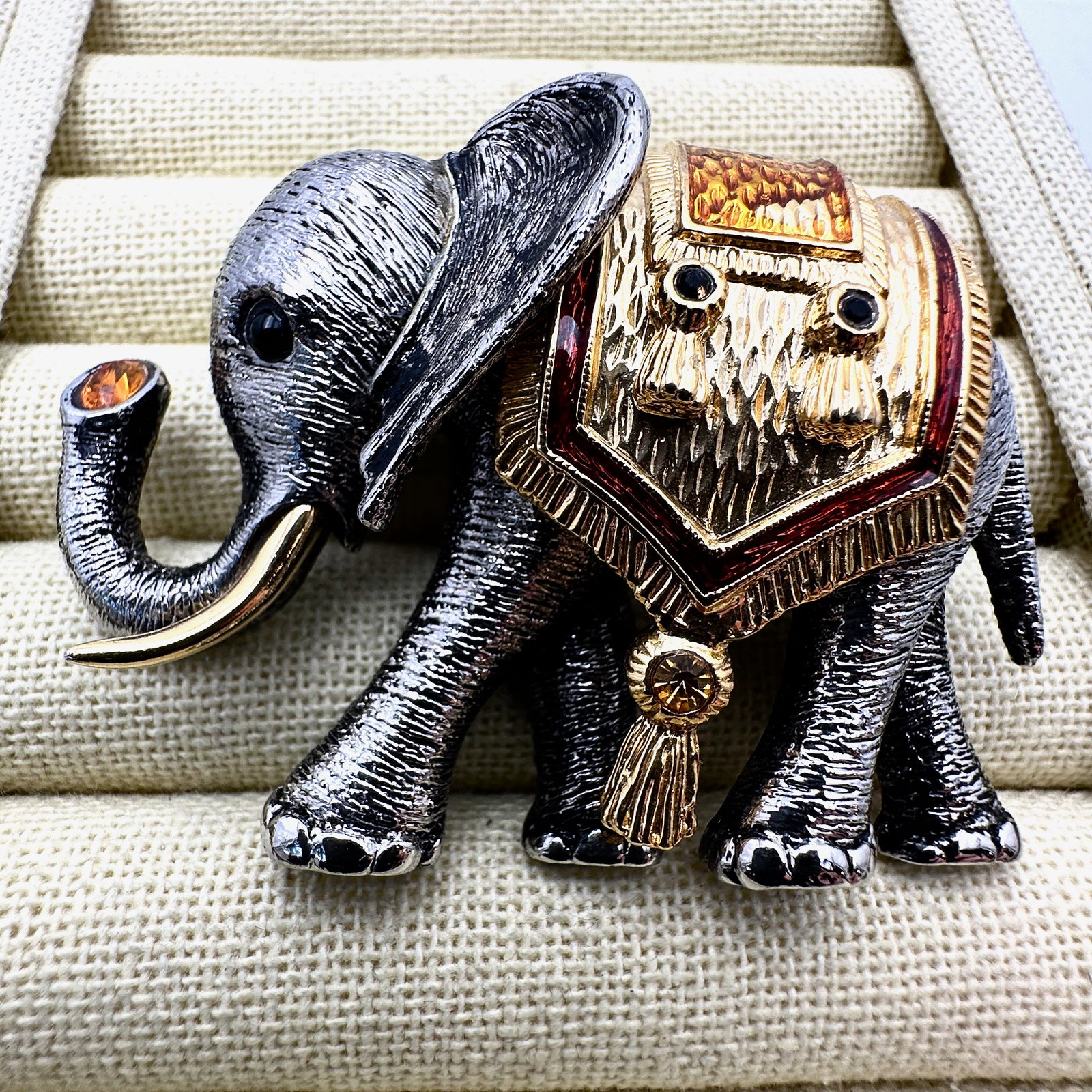 Vintage Large Silver and Gold Tone Elephant Brooch Pin 2.5 Inch (1 of 2)