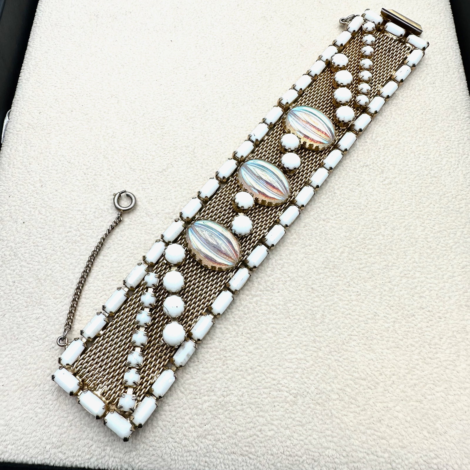 Vintage White Milk Glass and Iridescent Rhinestone Gold Tone Mesh Wide Bracelet 6.5 Inch: Vintage White Milk Glass and Iridescent Rhinestone Gold Tone Mesh Wide Bracelet 6.5 Inch