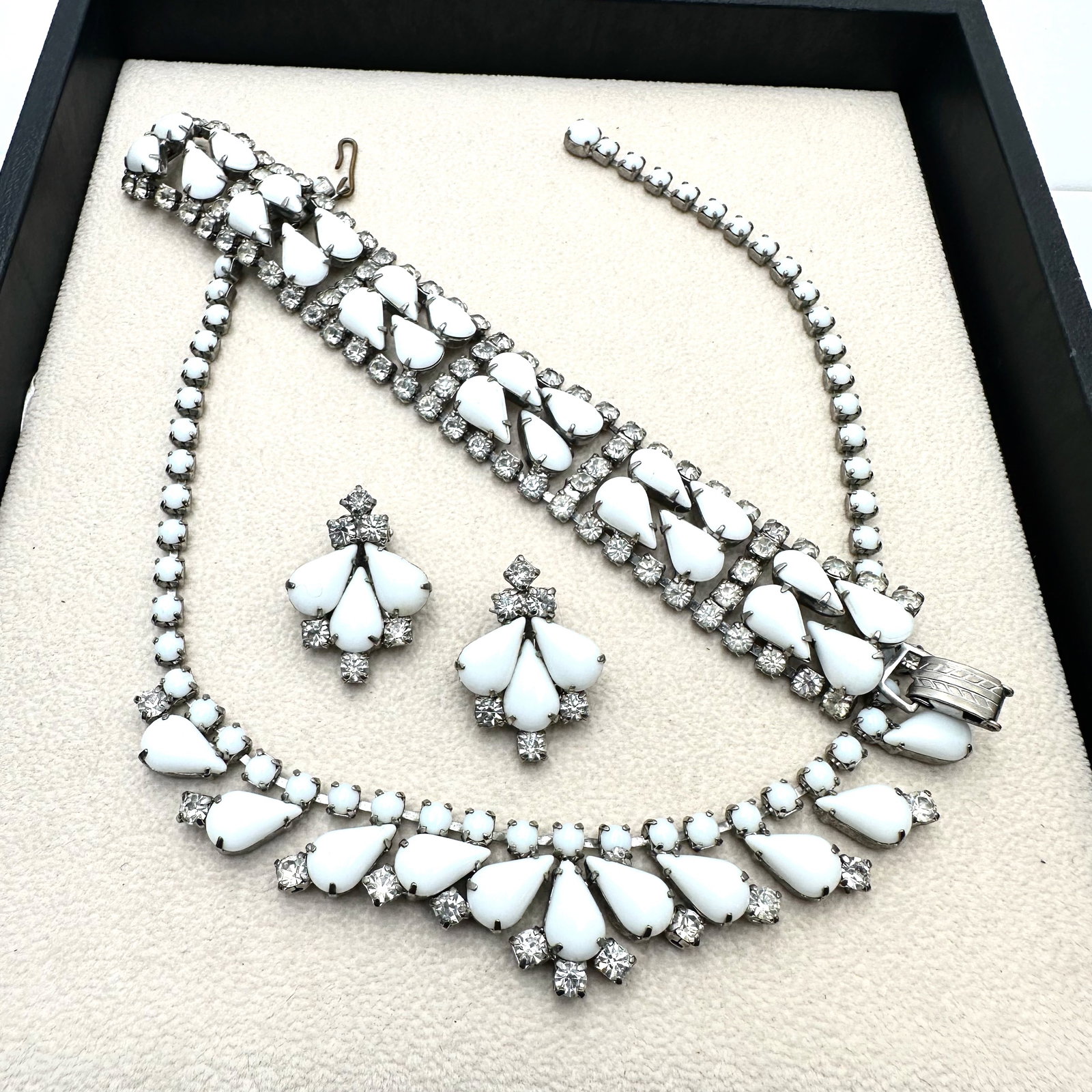 Vintage La Rel White Milk Glass Rhinestone Silver Tone Necklace 16 Inch and Bracelet 7 Inch And Clip (1 of 2)