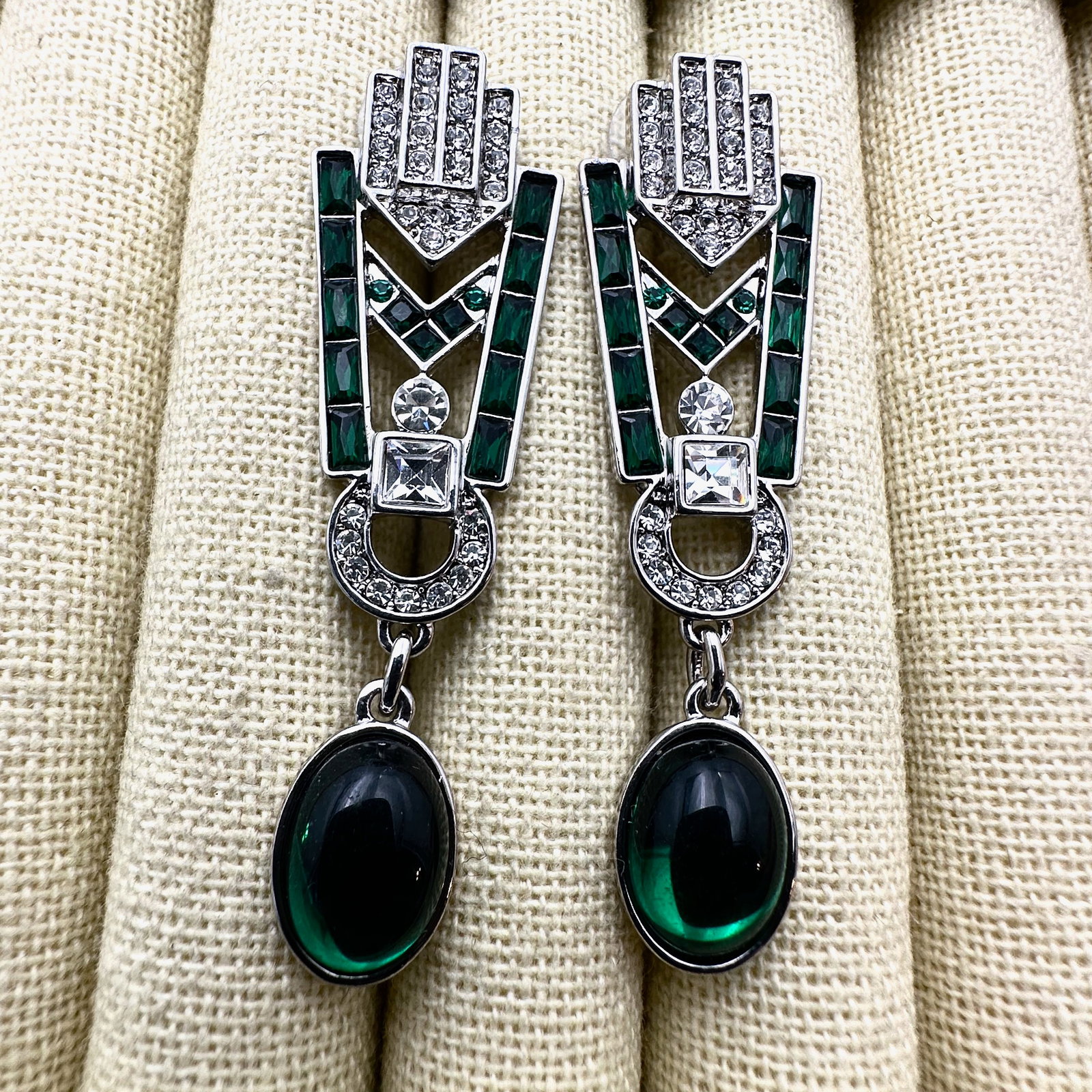 Art Deco Style Green and Clear Rhinestone Silver Tone Pierced Chandelier Earrings 2.25 Inch: Art Deco Style Green and Clear Rhinestone Silver Tone Pierced Chandelier Earrings 2.25 Inch