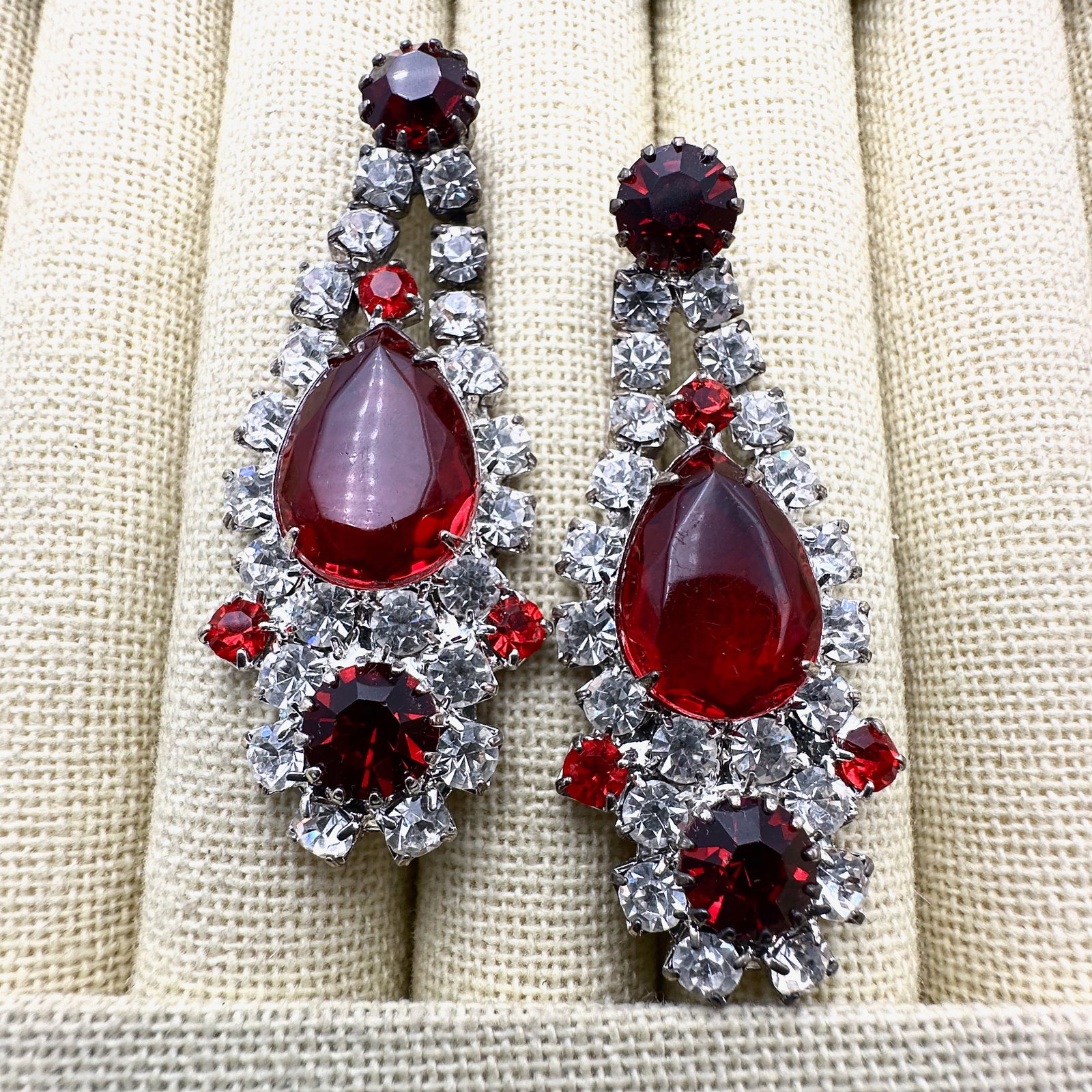 Vintage Red and Clear Glass Rhinestone Silver Tone Chandelier Pierced Earrings 2 Inch (1 of 2)