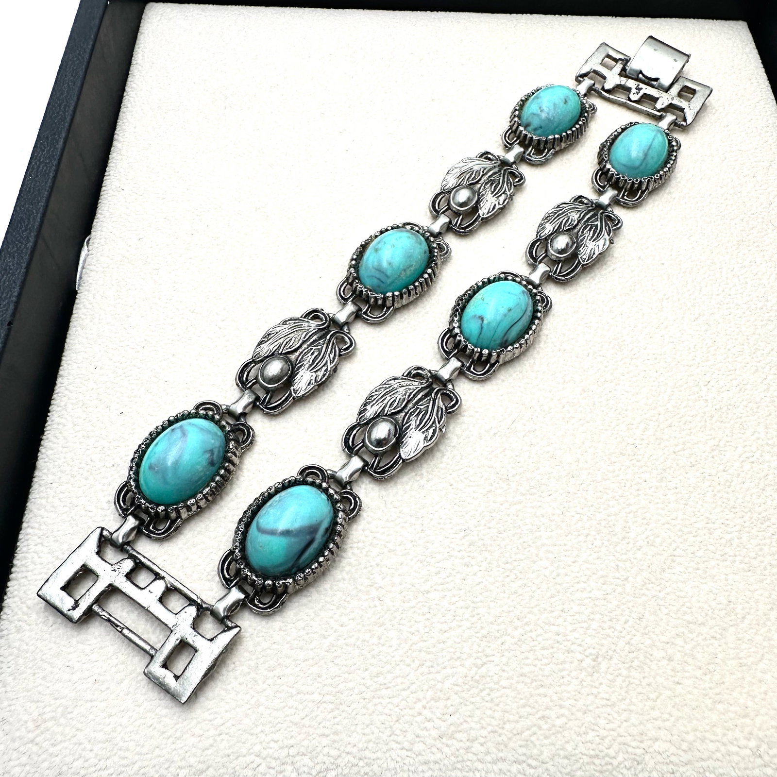 Vintage Wide Blue Thermoset Silver Tone Bracelet 7 Inch (1 of 2)