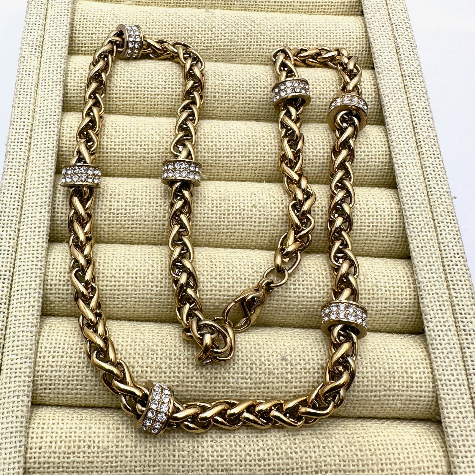 Vintage clear Crystal Gold Tone Necklace 17 Inch (1 of 2)