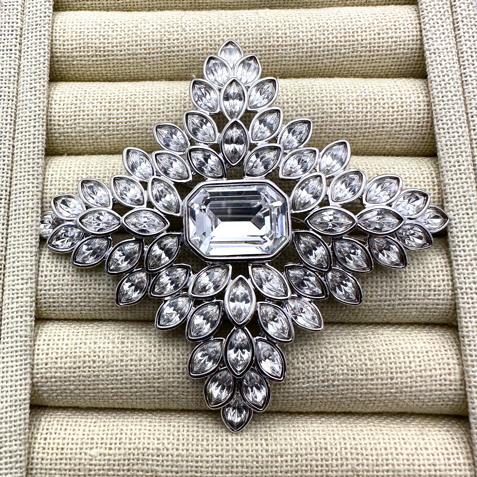 Vintage Kenneth Jay Lane Clear Rhinestone Silver Tone Brooch Pin 2.5 Inch (1 of 2)