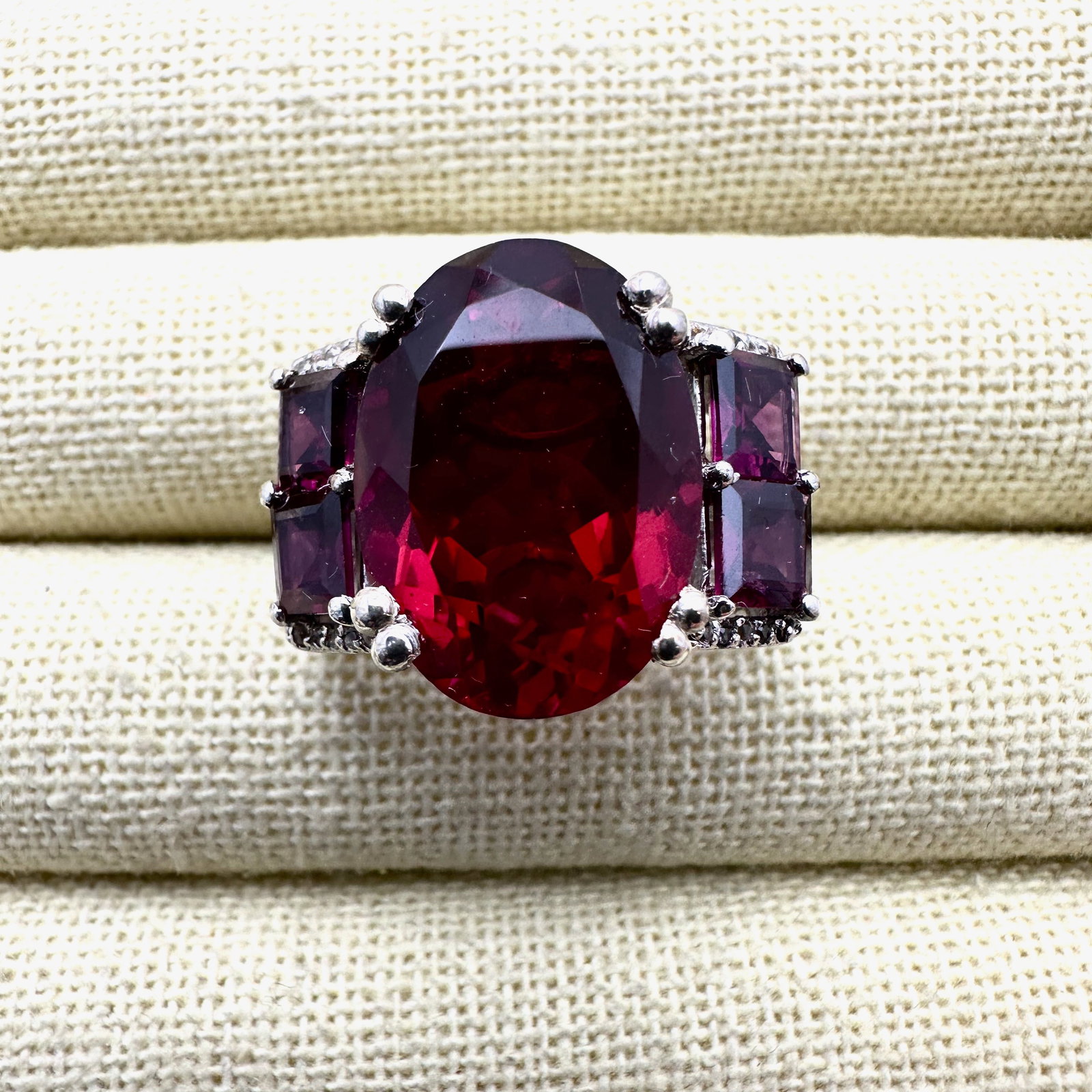 Chuck Clemency Red Gemstone Statement Ring Sterling Silver Size 9 (1 of 2)