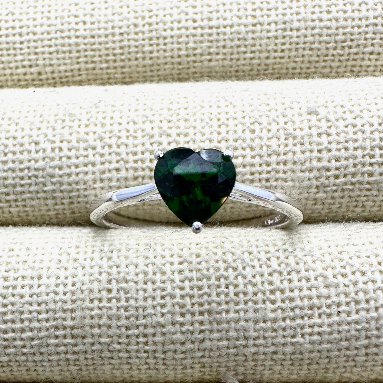 Green Chrome Diopside Sterling Silver Ring Size 10 Unworn Pristine Condition (1 of 2)