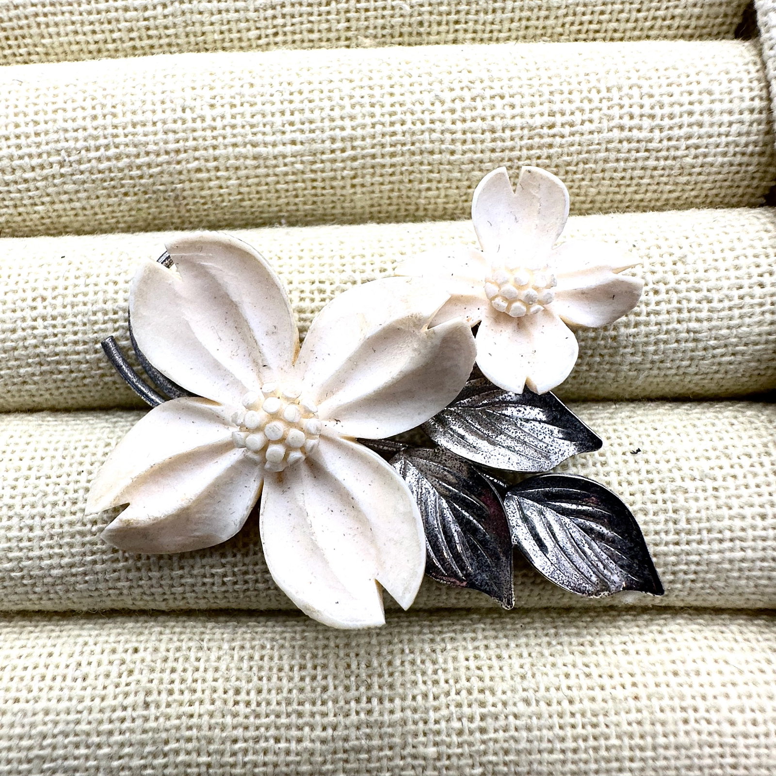 Vintage Sterling Silver Brooch Carved Flowers 2.25 Inch: Vintage Sterling Silver Brooch Carved Flowers 2.25 Inch