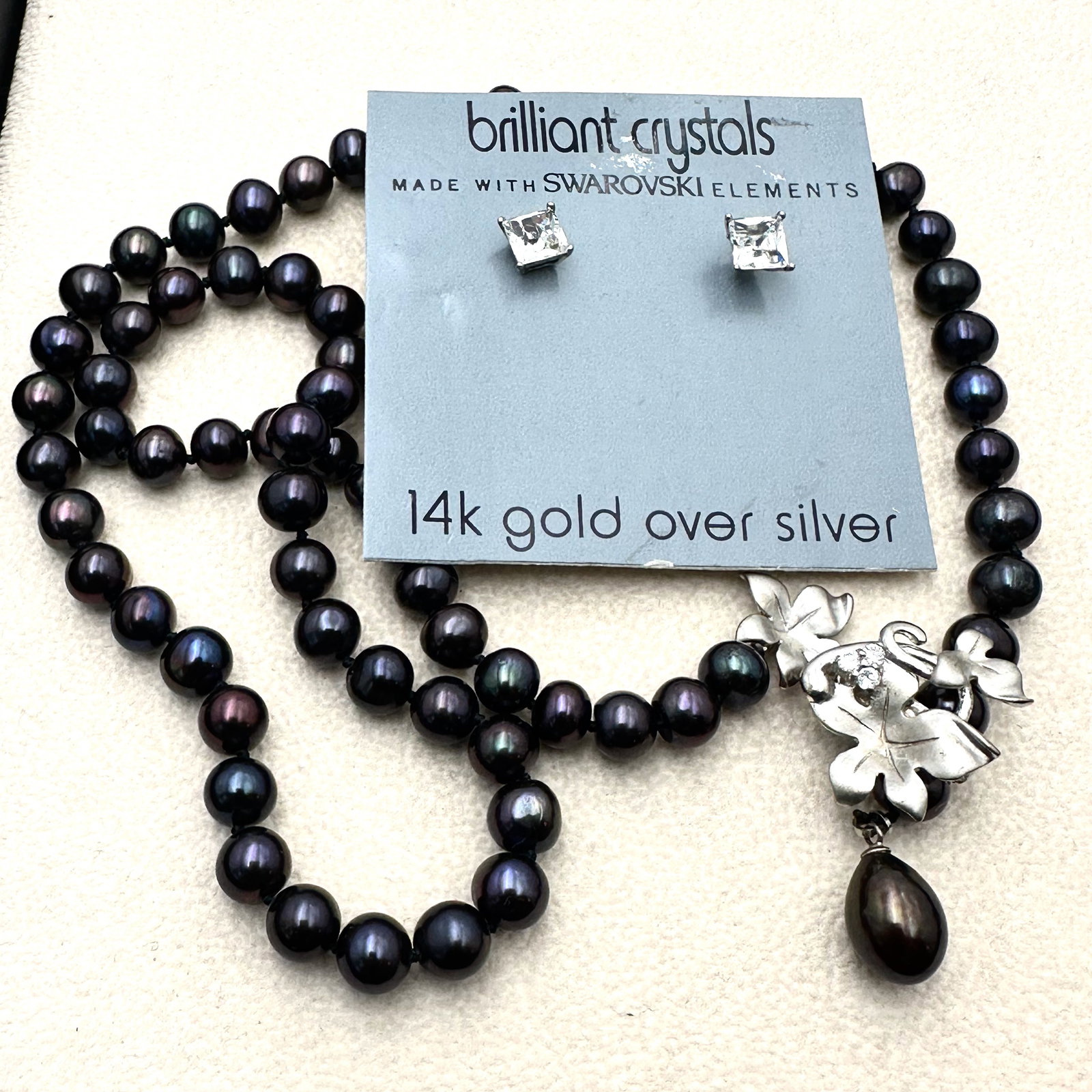 Black Freshwater Pearl Sterling Silver Leaves Pendant 17 Inch Necklace and Swarovski Earrings 14K: Black Freshwater Pearl Sterling Silver Leaves Pendant 17 Inch Necklace and Swarovski Earrings 14K Gold Plated Sterling Silver