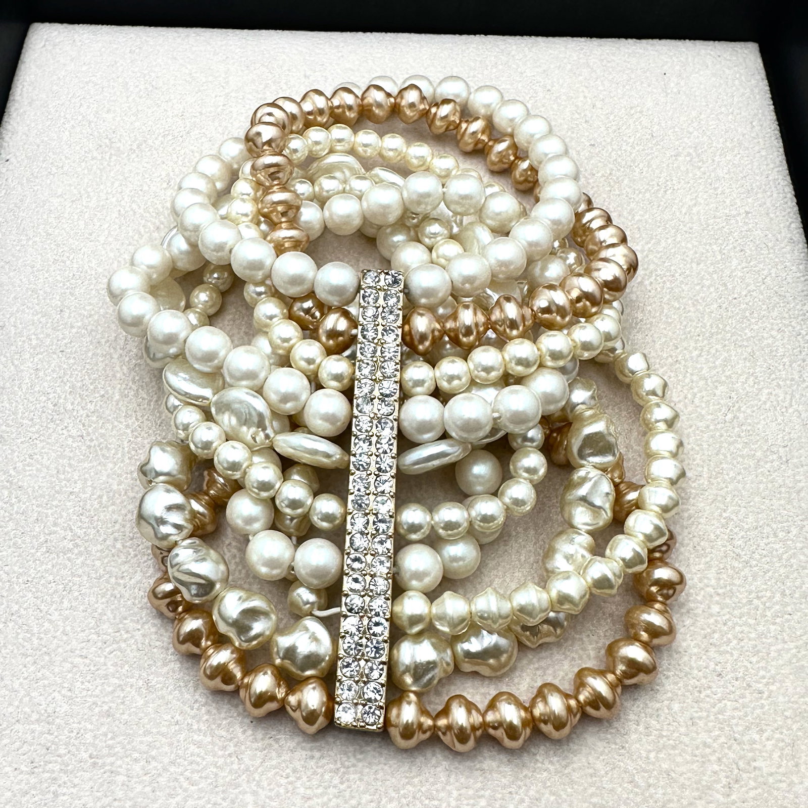 Pearl and Crystal Statement Bracelet Adjustable Size (1 of 2)
