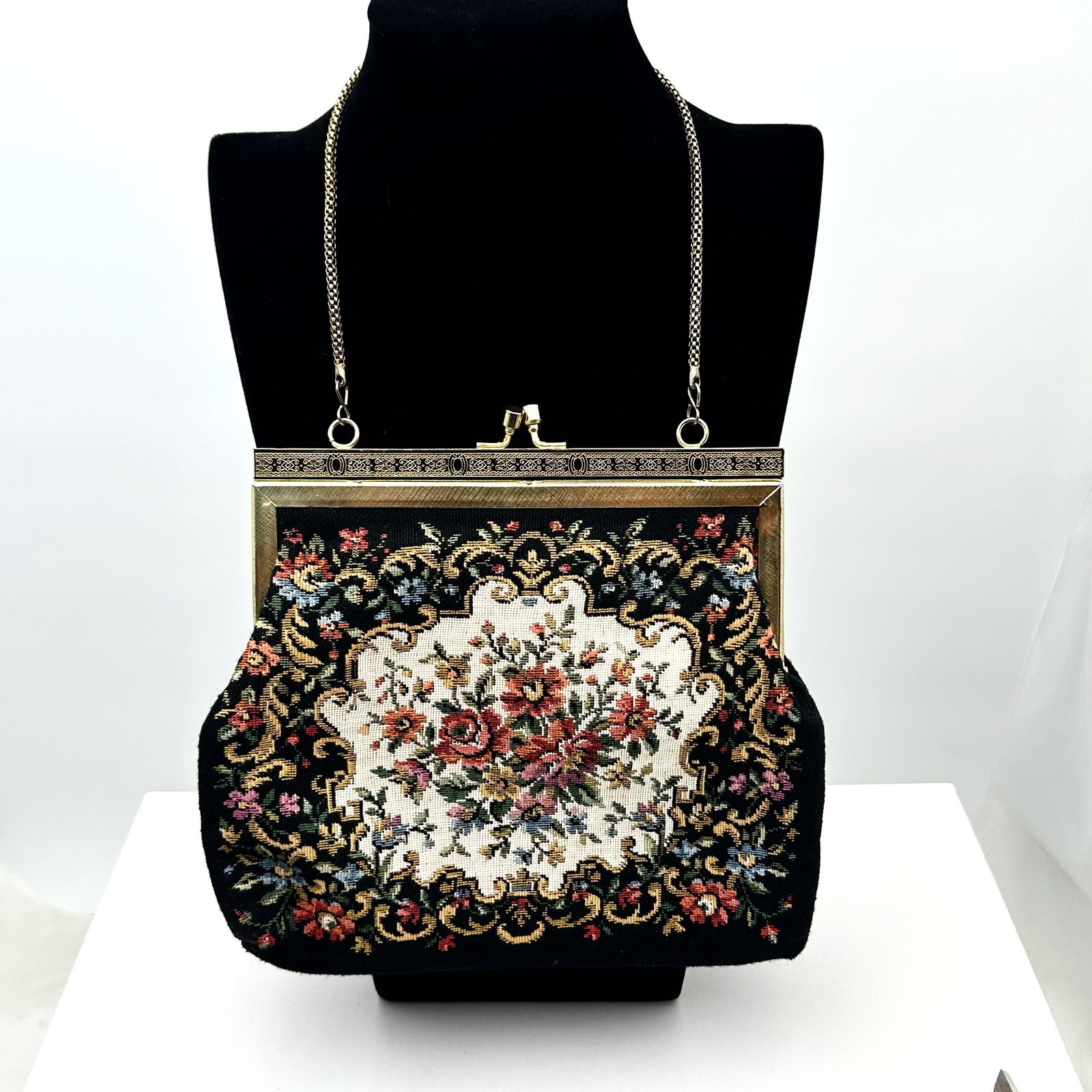 Vintage Needlework Purse Hand Bag 7 Inches by 8 inches Flower Design (1 of 2)