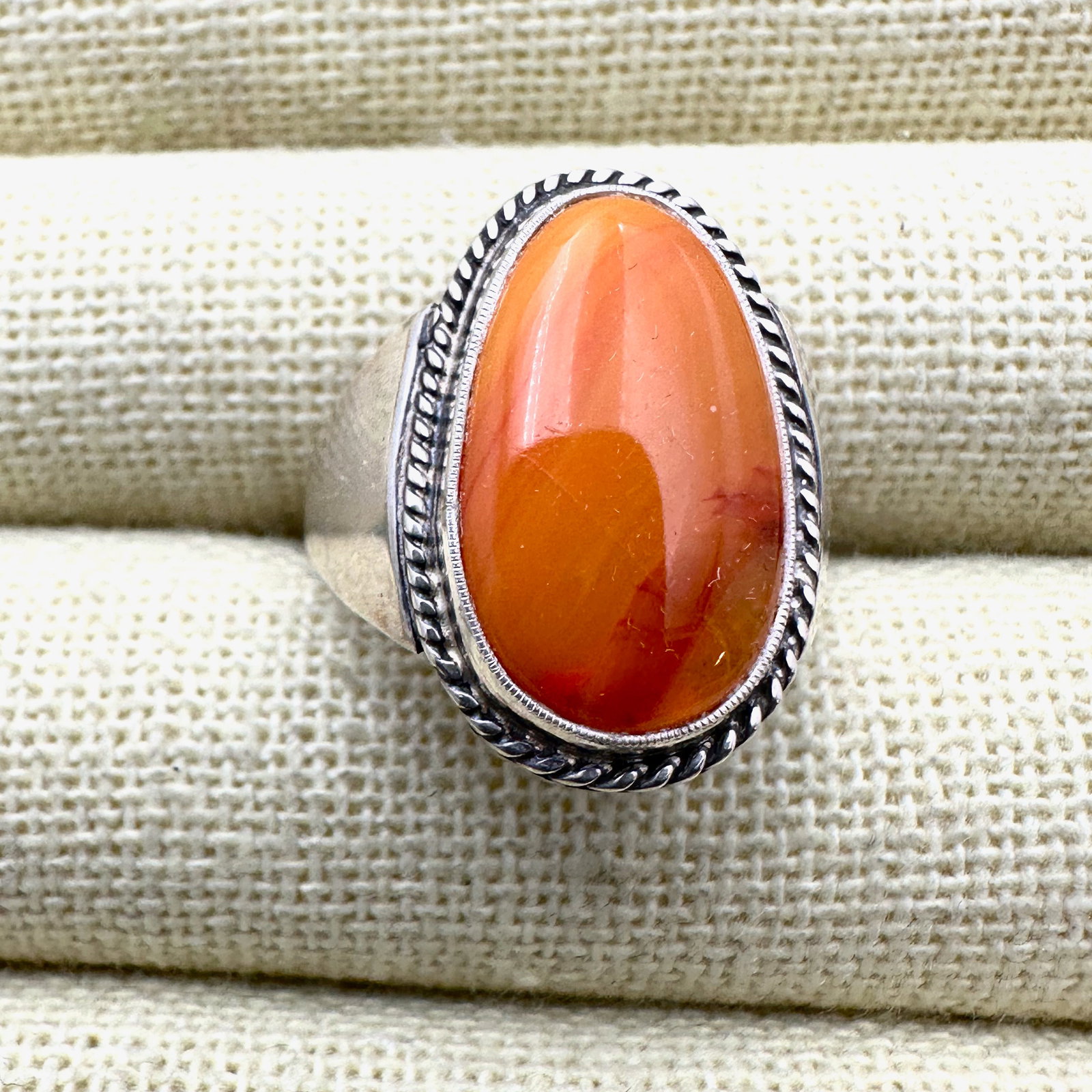 Orange Spiney Oyster Sterling Silver Ring Size 7.5 American Southwest: Orange Spiney Oyster Sterling Silver Ring Size 7.5 American Southwest